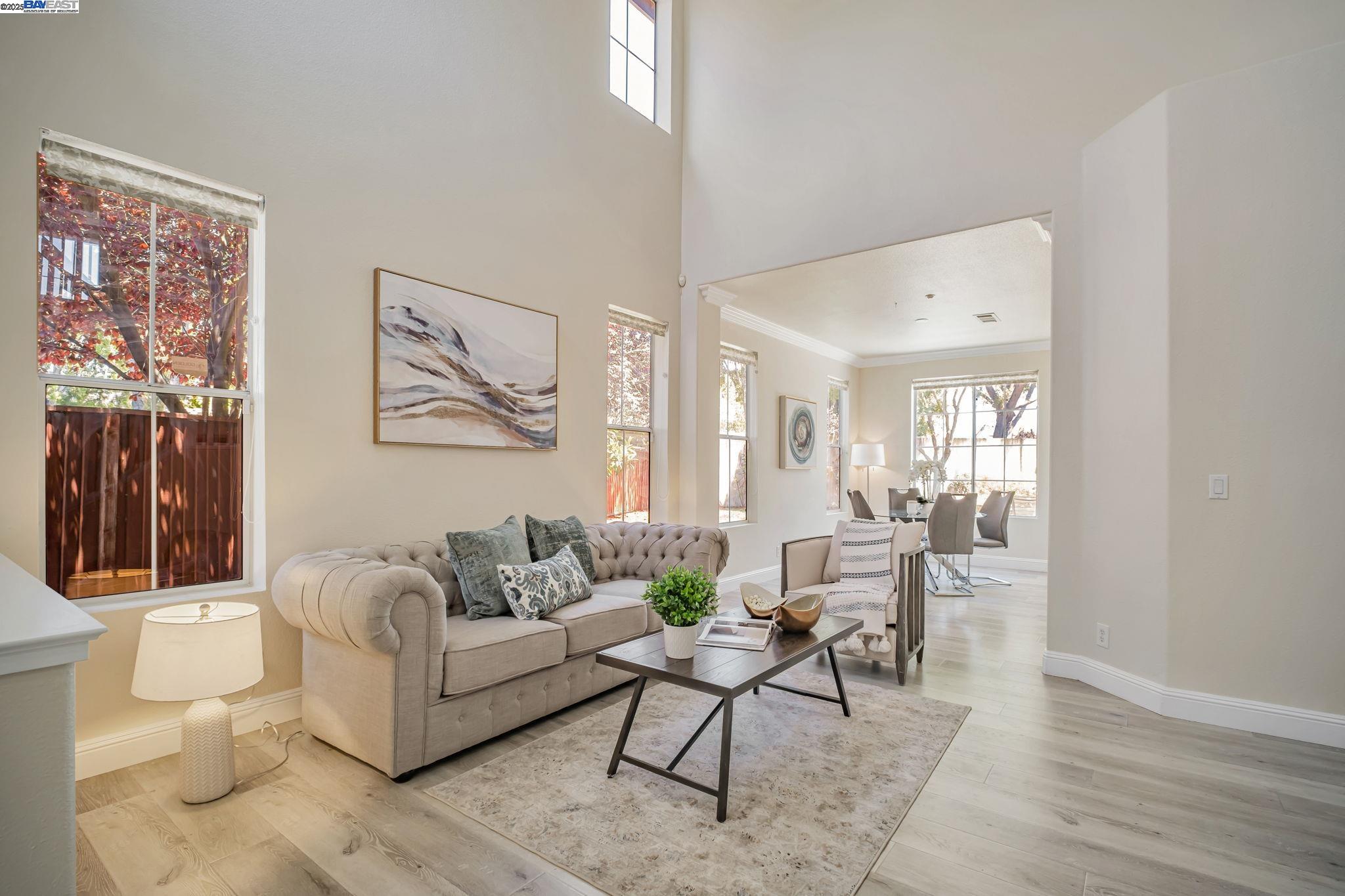 Detail Gallery Image 8 of 53 For 30718 Knight Ct, Union City,  CA 94587 - 5 Beds | 3 Baths