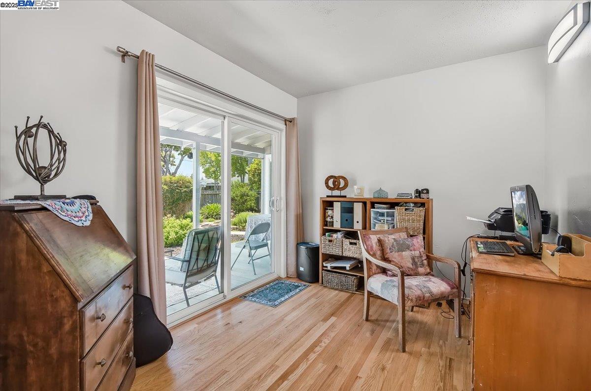 Detail Gallery Image 14 of 21 For 25024 Eden Ave, Hayward,  CA 94545 - 4 Beds | 2 Baths
