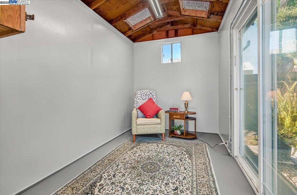 Detail Gallery Image 17 of 21 For 25024 Eden Ave, Hayward,  CA 94545 - 4 Beds | 2 Baths