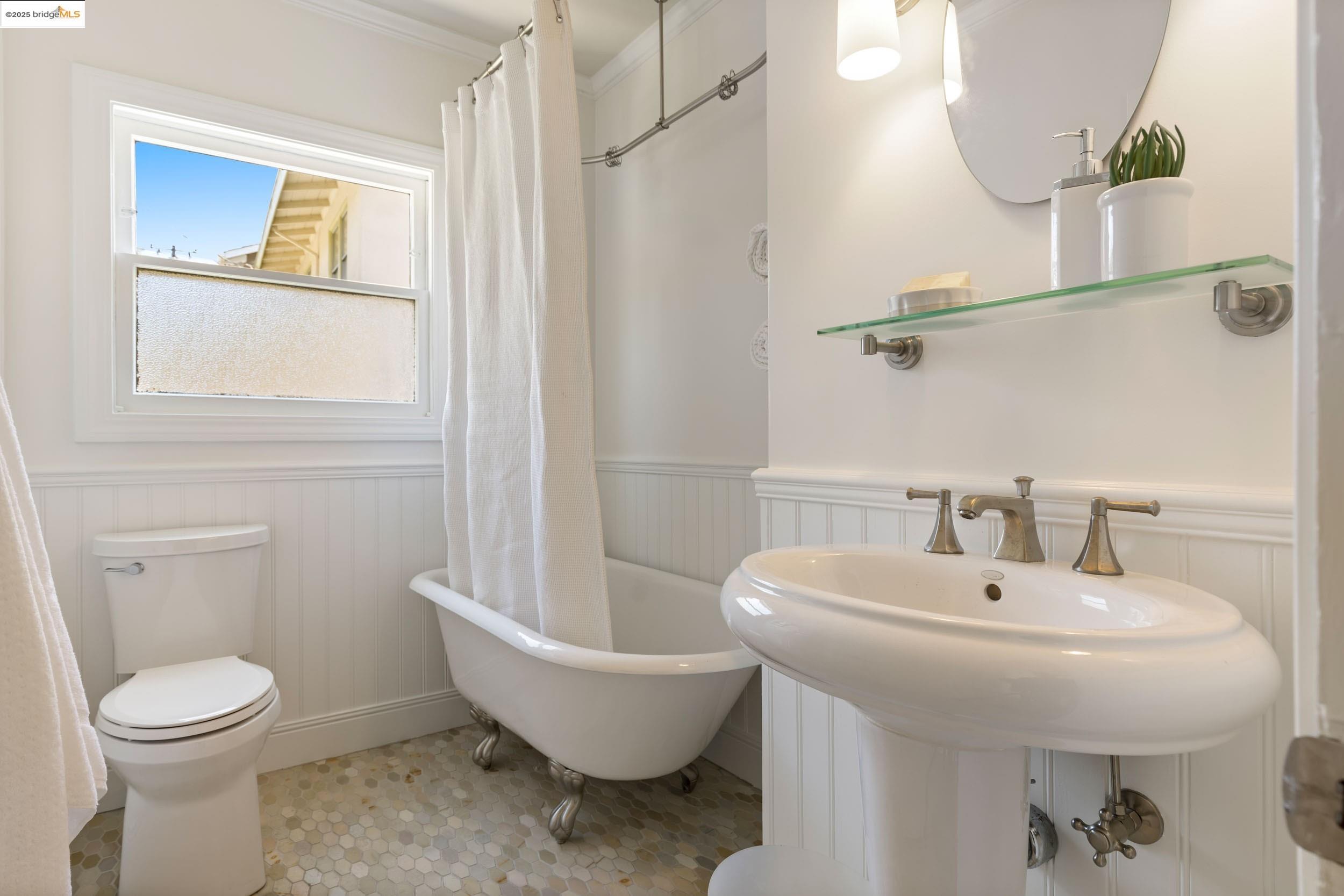 Detail Gallery Image 18 of 50 For 769 Santa Ray Ave, Oakland,  CA 94610 - 3 Beds | 3 Baths