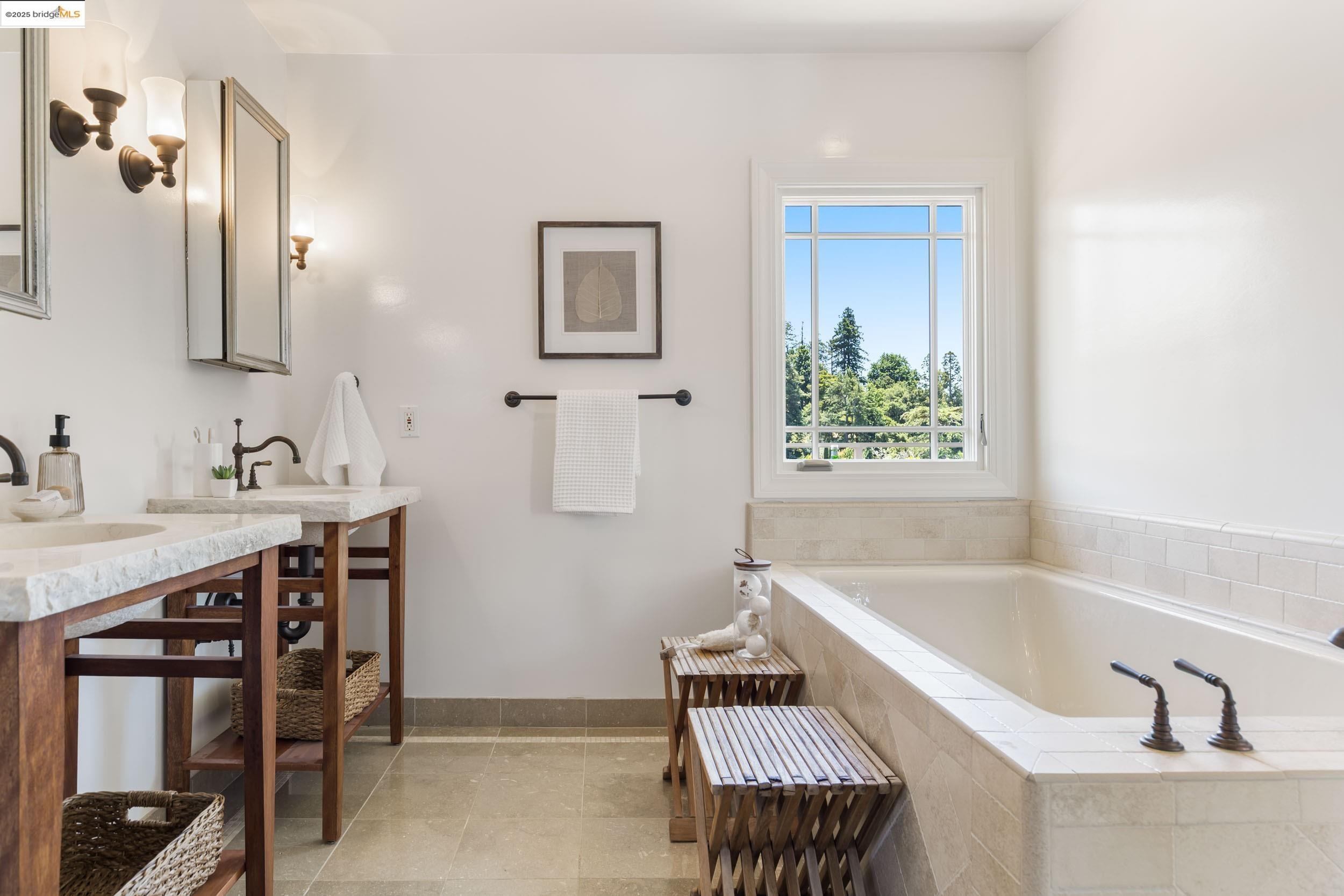 Detail Gallery Image 22 of 50 For 769 Santa Ray Ave, Oakland,  CA 94610 - 3 Beds | 3 Baths