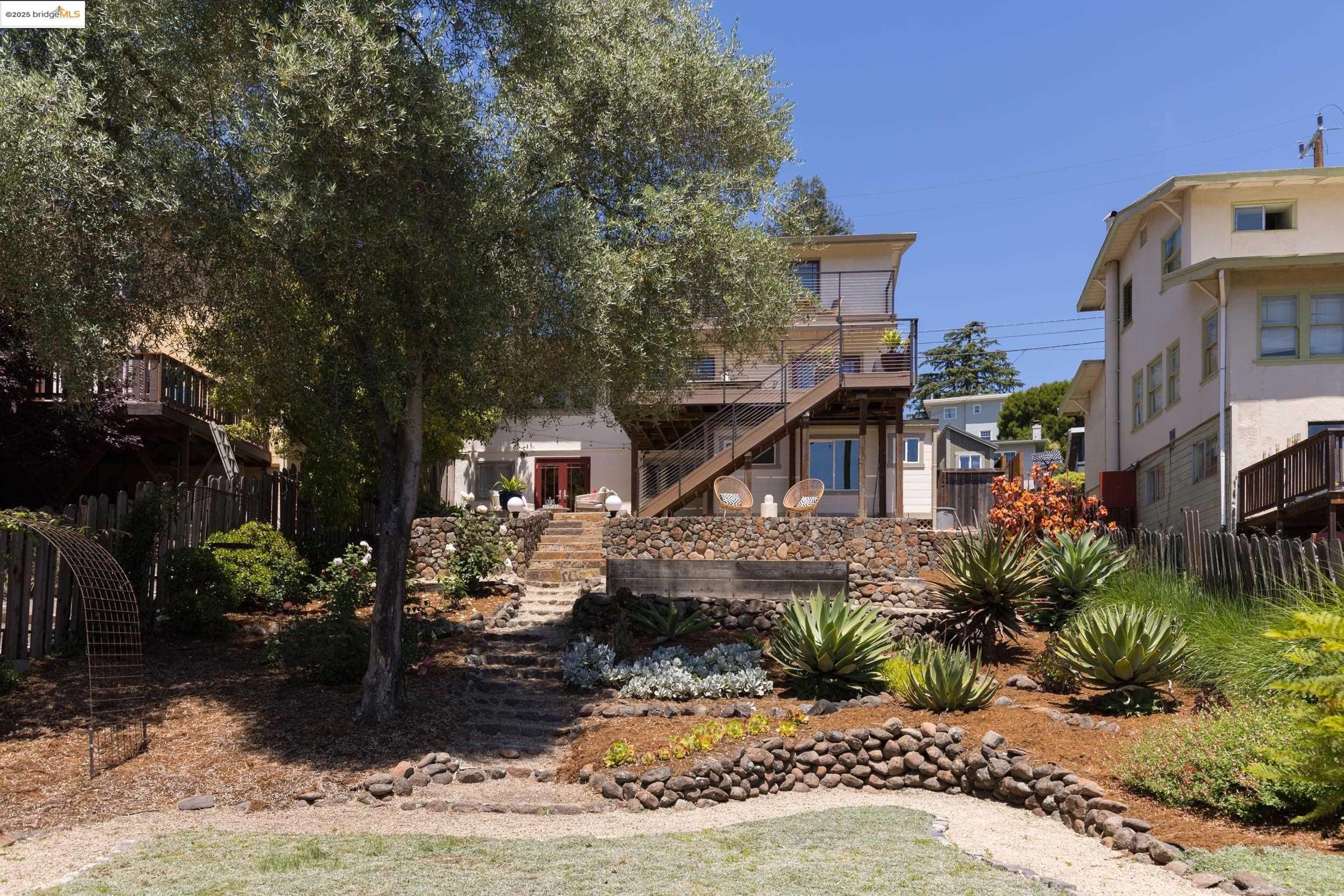 Detail Gallery Image 38 of 50 For 769 Santa Ray Ave, Oakland,  CA 94610 - 3 Beds | 3 Baths