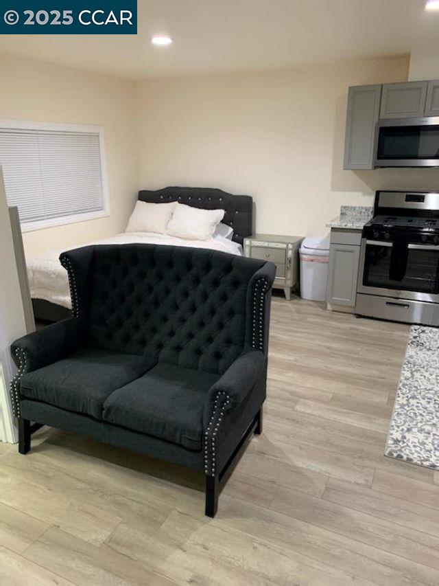 112 El Monte Ave # B, Vallejo, California 94591, 2 Rooms Rooms,1 BathroomBathrooms,Residential Lease,For Rent,112 El Monte Ave # B,41100048