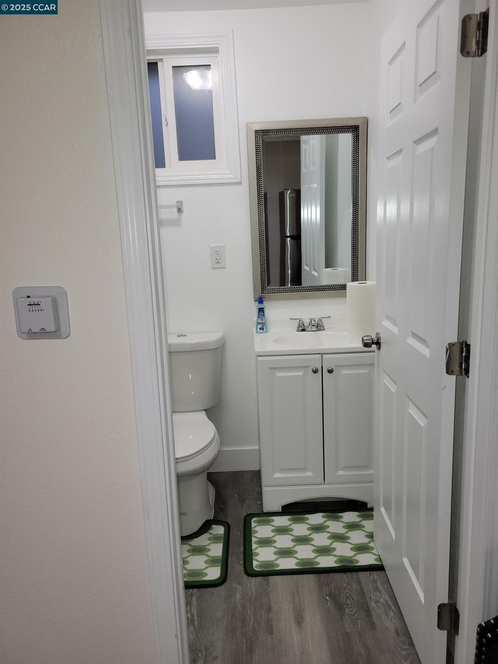 112 El Monte Ave # B, Vallejo, California 94591, 2 Rooms Rooms,1 BathroomBathrooms,Residential Lease,For Rent,112 El Monte Ave # B,41100048