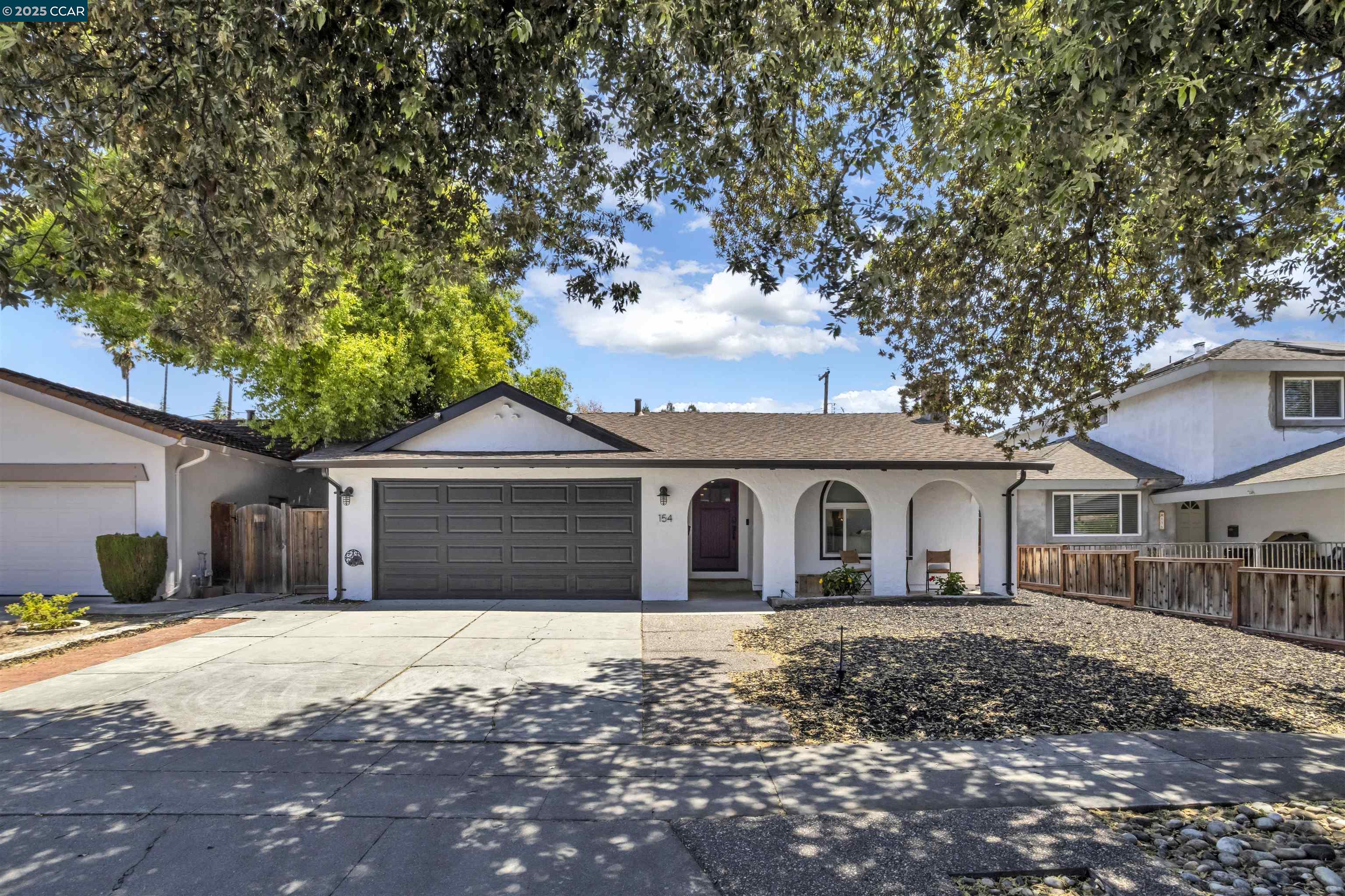 Detail Gallery Image 2 of 35 For 154 Venado Way, San Jose,  CA 95123 - 4 Beds | 2 Baths