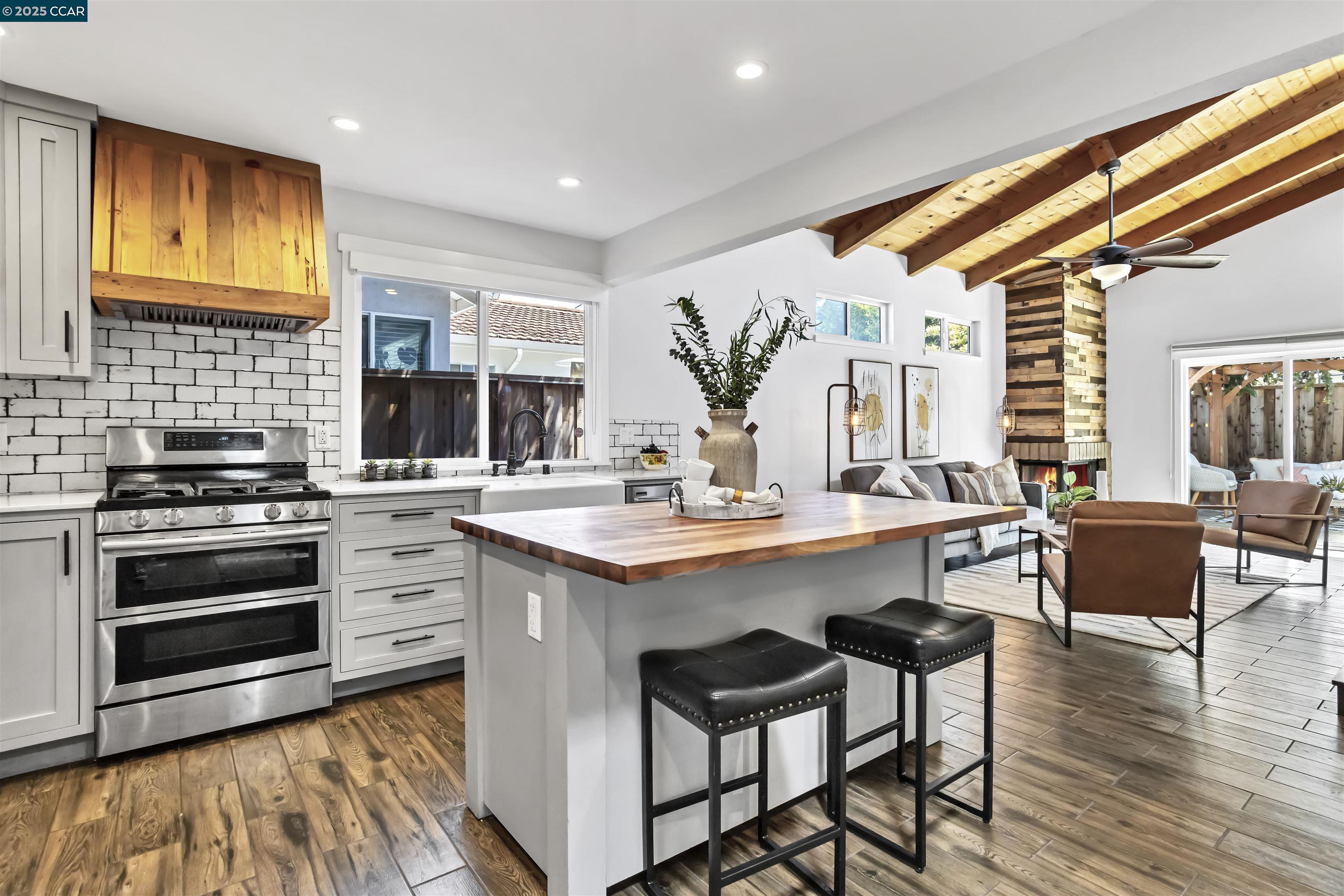 Detail Gallery Image 10 of 35 For 154 Venado Way, San Jose,  CA 95123 - 4 Beds | 2 Baths