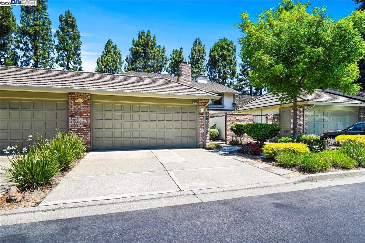 Photo #2: 41100071 Listing 