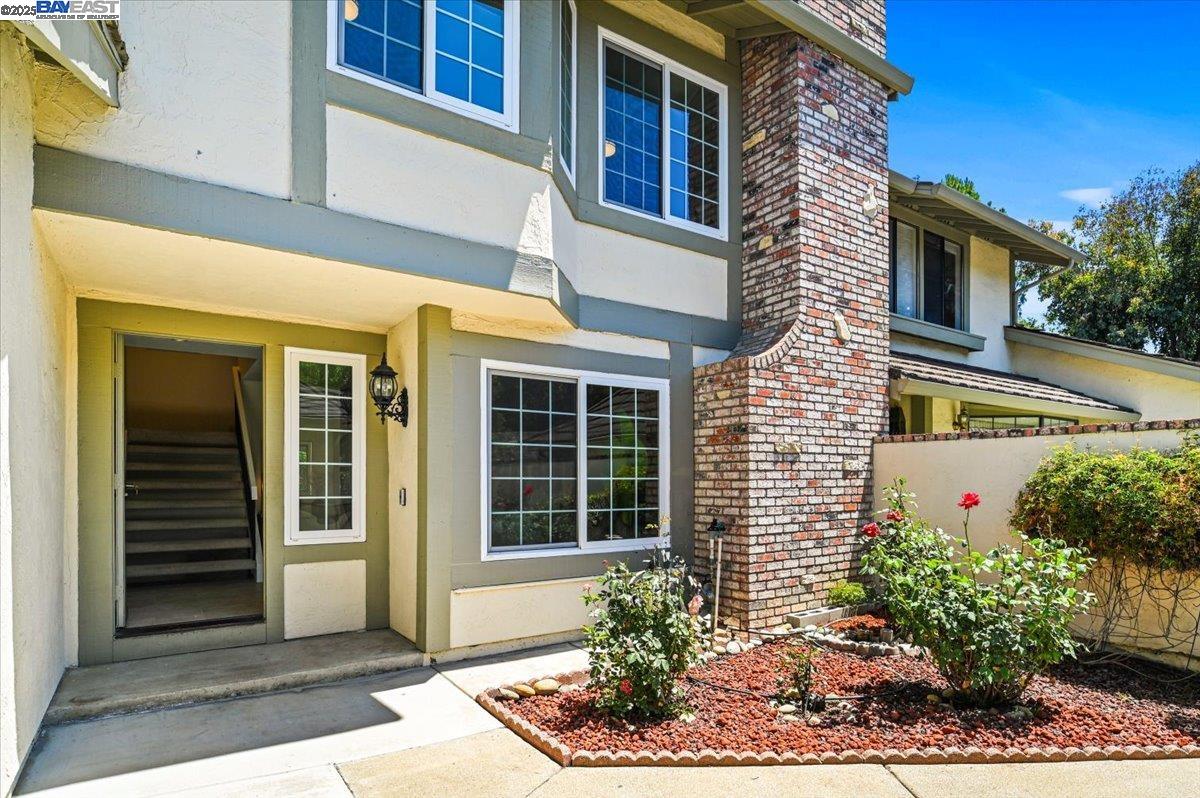 Detail Gallery Image 4 of 32 For 34256 Gadwall Cmn, Fremont,  CA 94555 - 3 Beds | 2/1 Baths