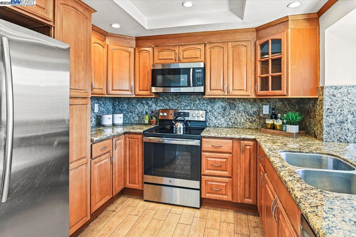 Detail Gallery Image 10 of 32 For 34256 Gadwall Cmn, Fremont,  CA 94555 - 3 Beds | 2/1 Baths