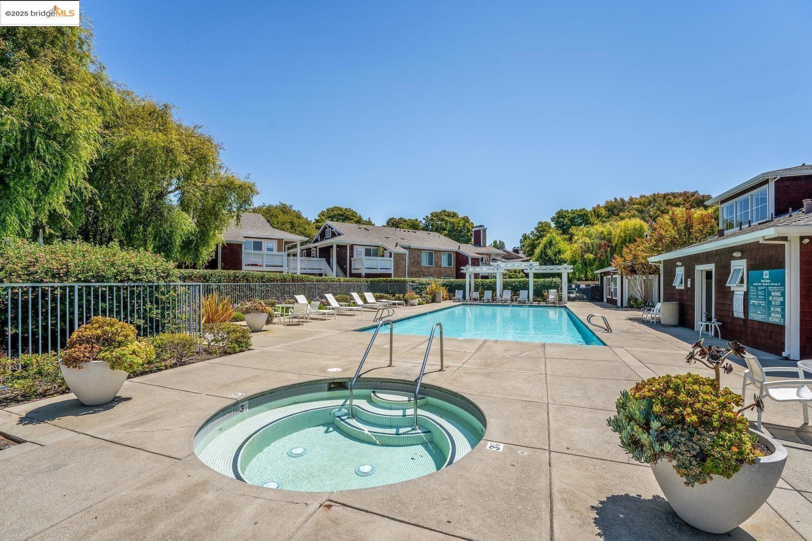 Front Image Thumbnail for EB41100077