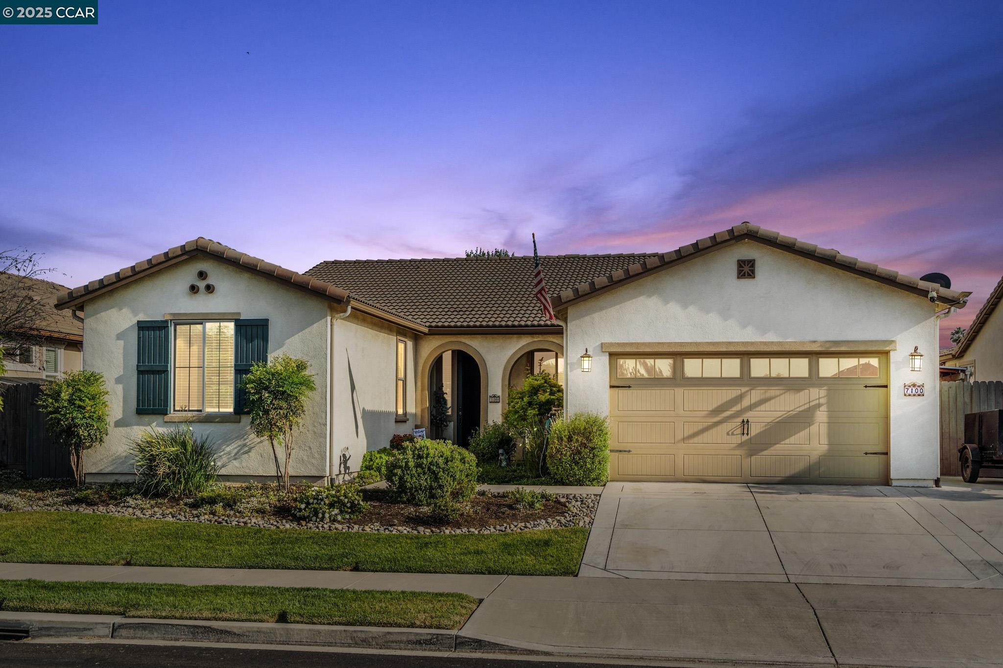 Detail Gallery Image 1 of 1 For 7100 Metcalf Way, Hughson,  CA 95326 - 4 Beds | 3 Baths