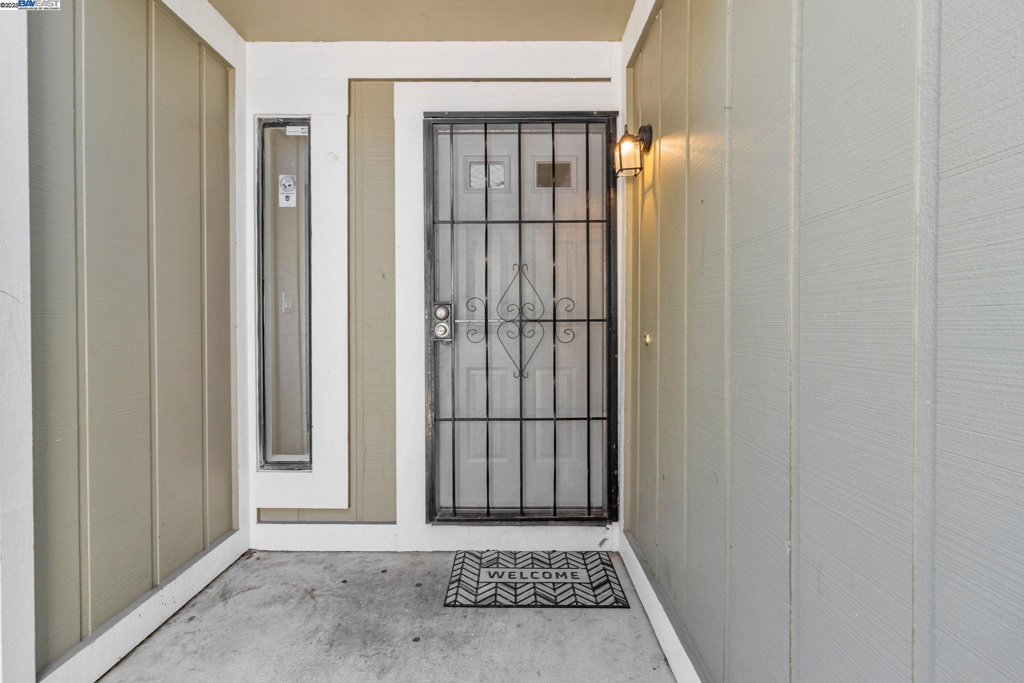 Detail Gallery Image 29 of 44 For 1290 Canterbury, Hercules,  CA 94547 - 3 Beds | 2 Baths