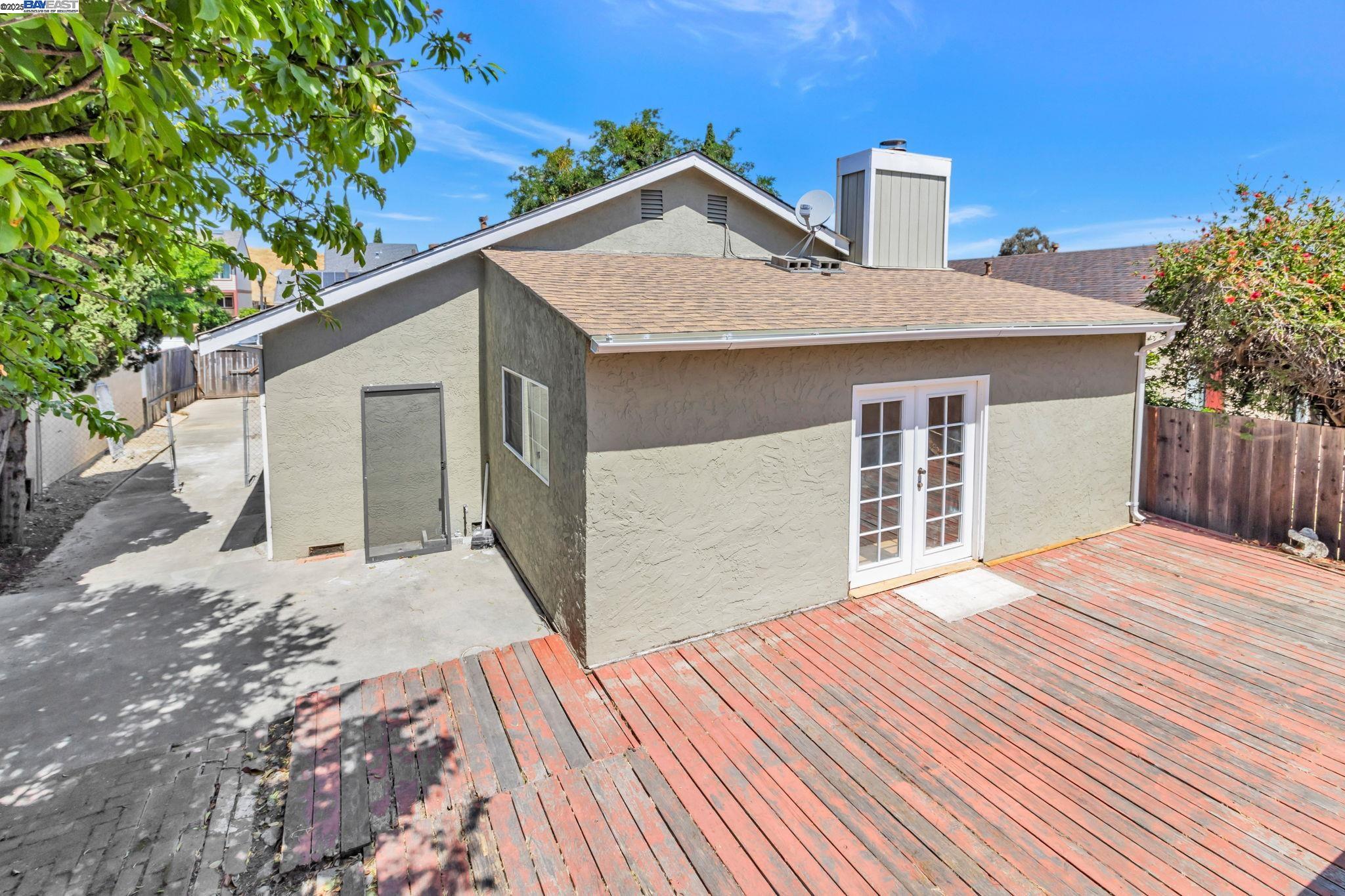 Detail Gallery Image 32 of 44 For 1290 Canterbury, Hercules,  CA 94547 - 3 Beds | 2 Baths