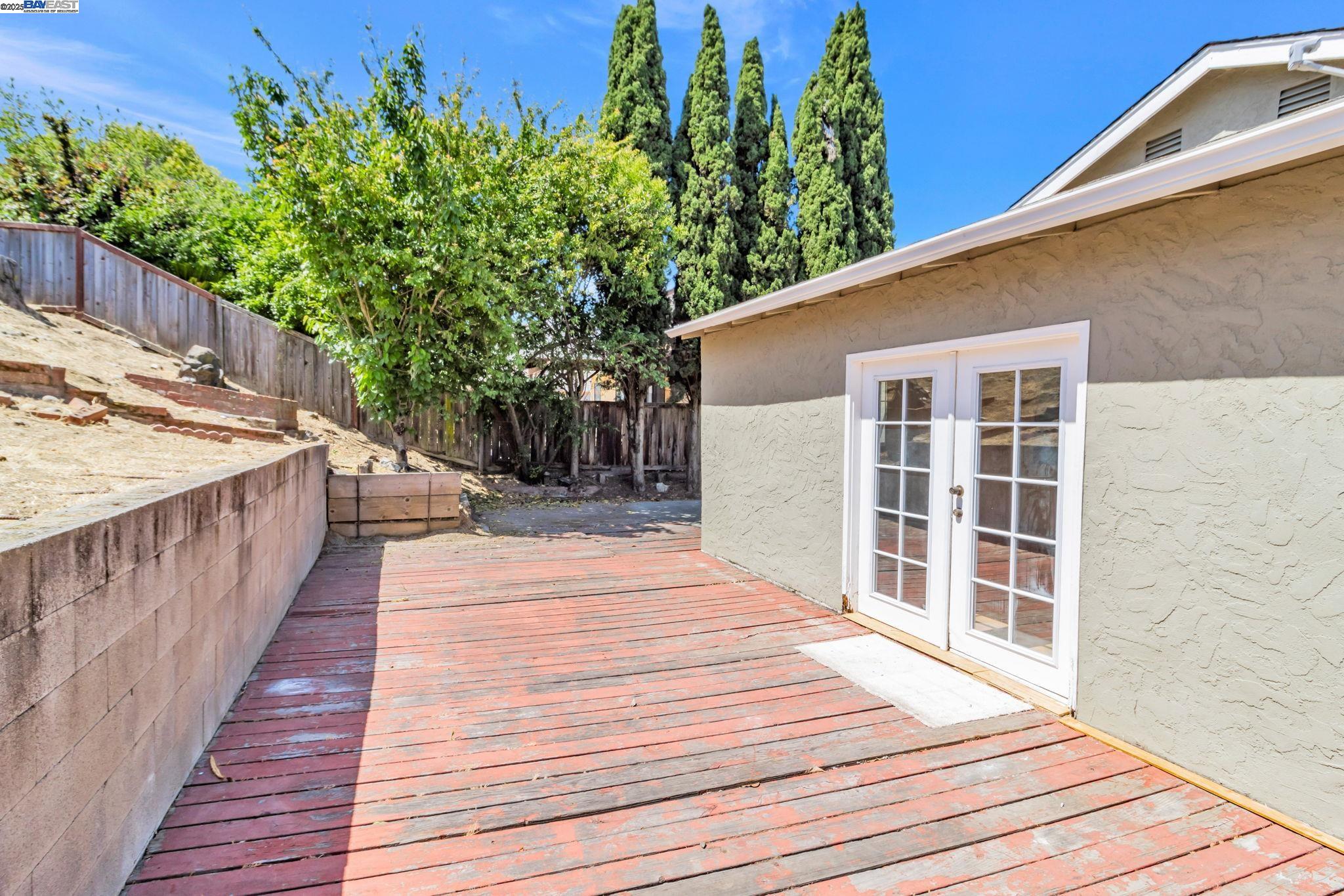 Detail Gallery Image 33 of 44 For 1290 Canterbury, Hercules,  CA 94547 - 3 Beds | 2 Baths