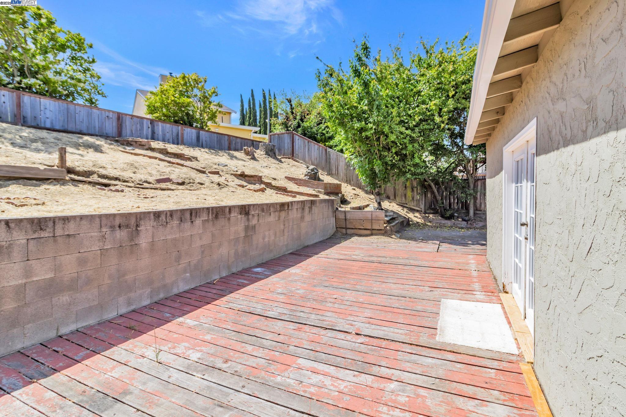 Detail Gallery Image 36 of 44 For 1290 Canterbury, Hercules,  CA 94547 - 3 Beds | 2 Baths