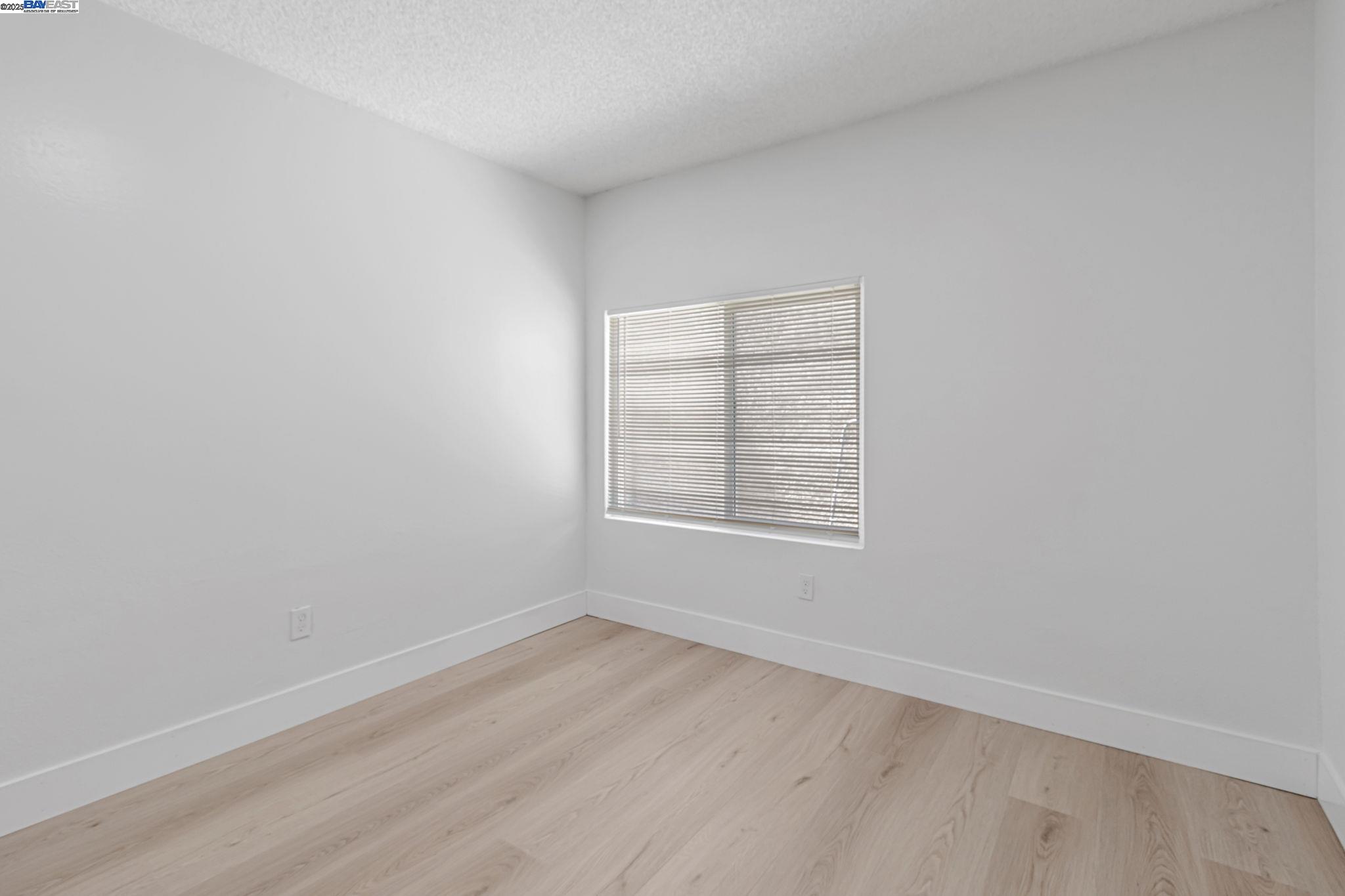 Detail Gallery Image 43 of 44 For 1290 Canterbury, Hercules,  CA 94547 - 3 Beds | 2 Baths