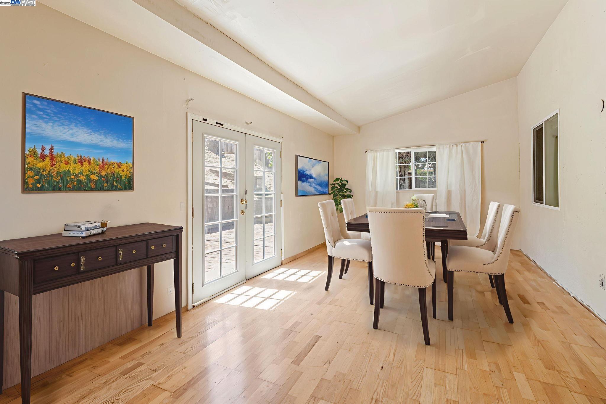 Detail Gallery Image 6 of 44 For 1290 Canterbury, Hercules,  CA 94547 - 3 Beds | 2 Baths
