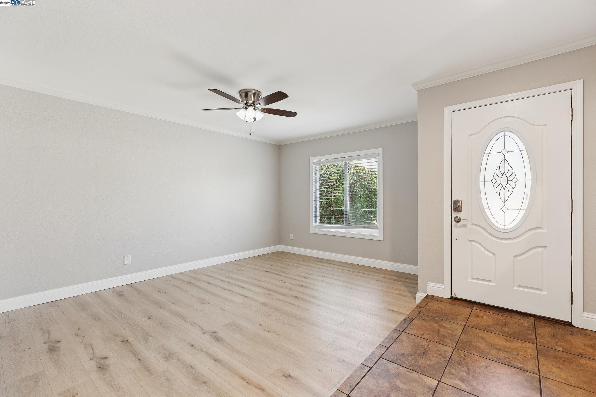 Detail Gallery Image 6 of 29 For 310 S Central Ave, Tracy,  CA 95376 - 3 Beds | 2 Baths
