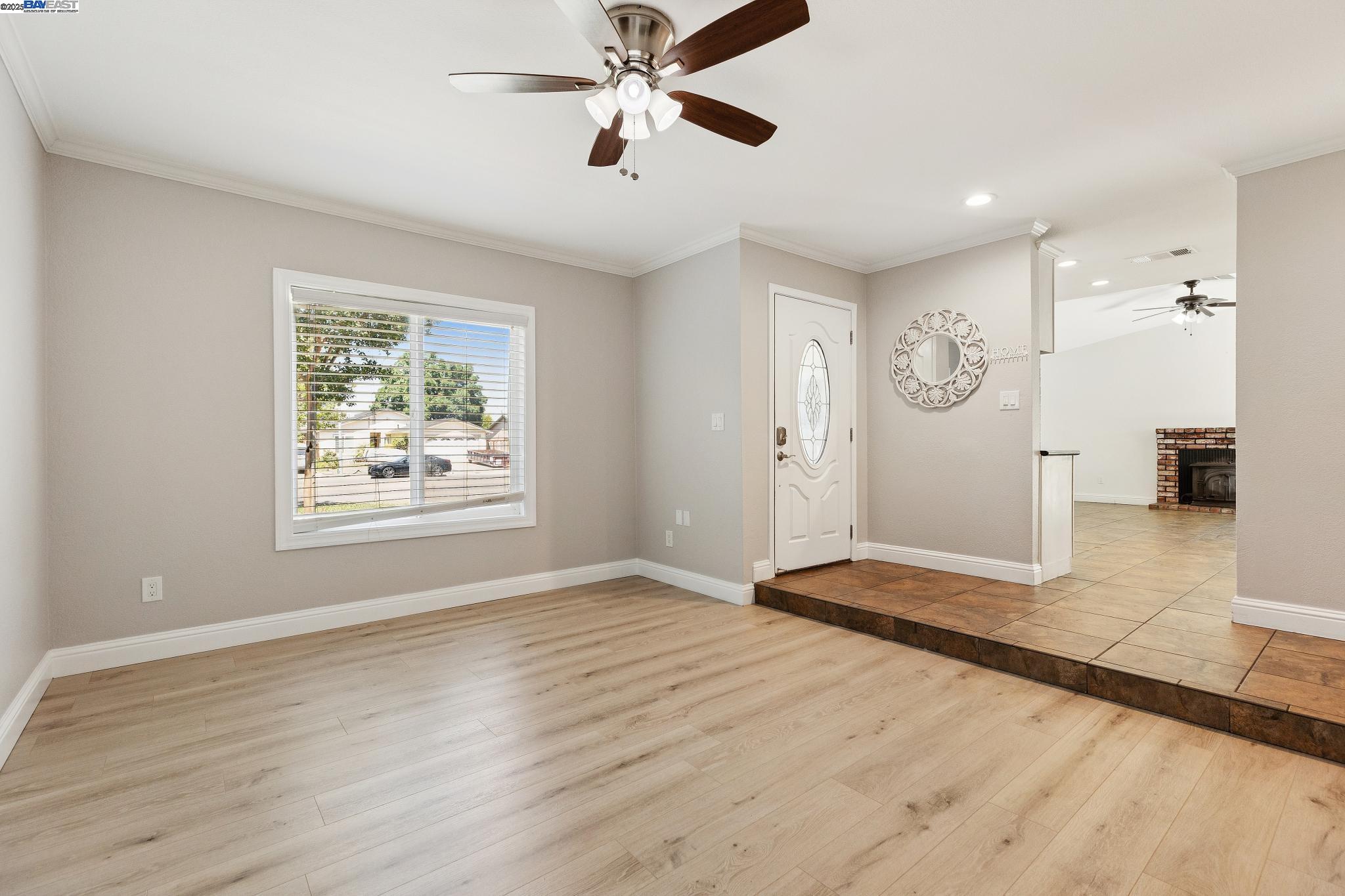 Detail Gallery Image 8 of 29 For 310 S Central Ave, Tracy,  CA 95376 - 3 Beds | 2 Baths