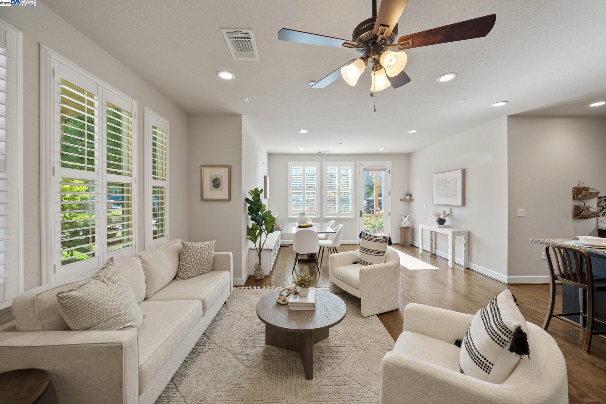 MLS: 41100098 Condo For Sale