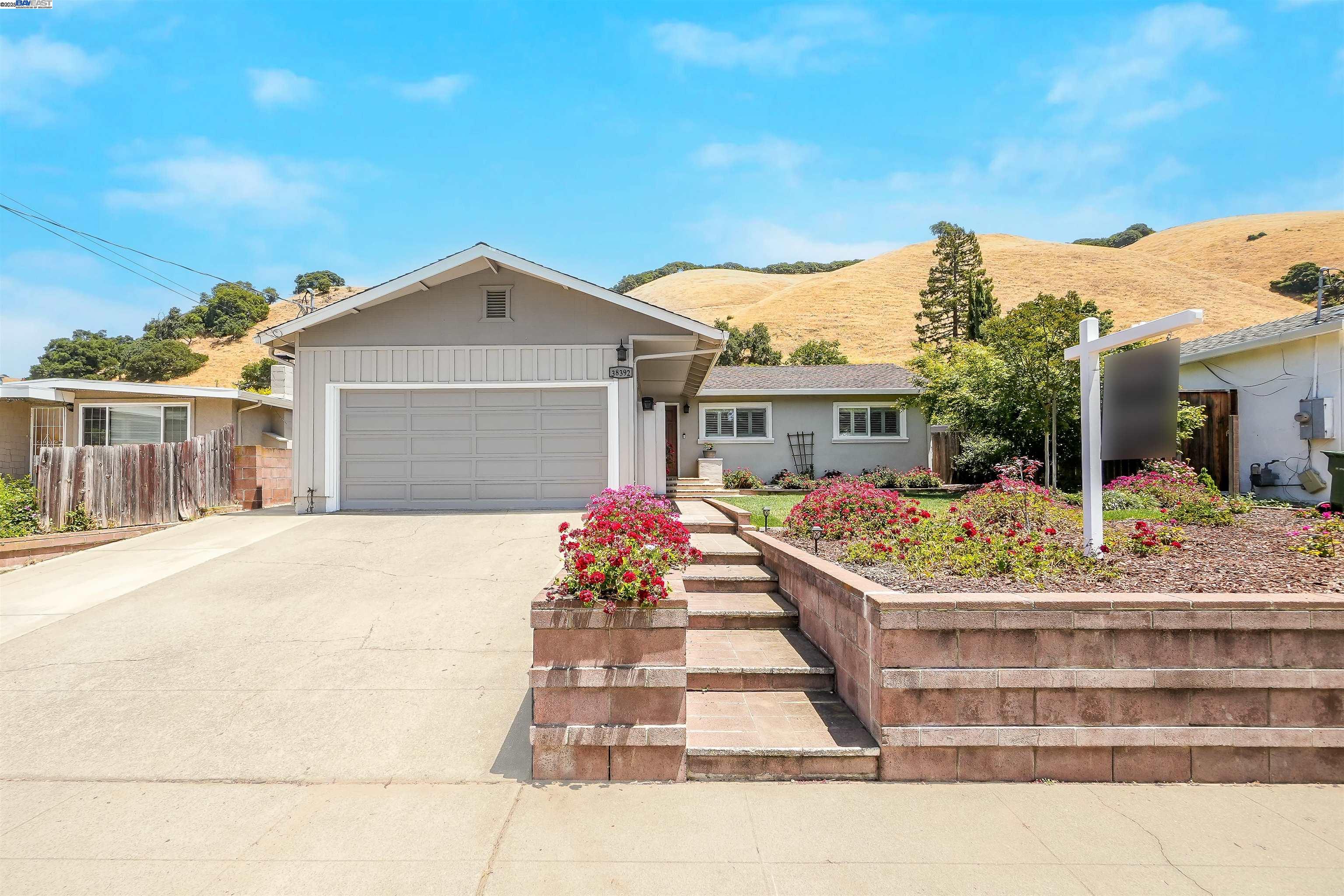 Detail Gallery Image 2 of 42 For 38392 Nebo Dr, Fremont,  CA 94536 - 3 Beds | 2 Baths