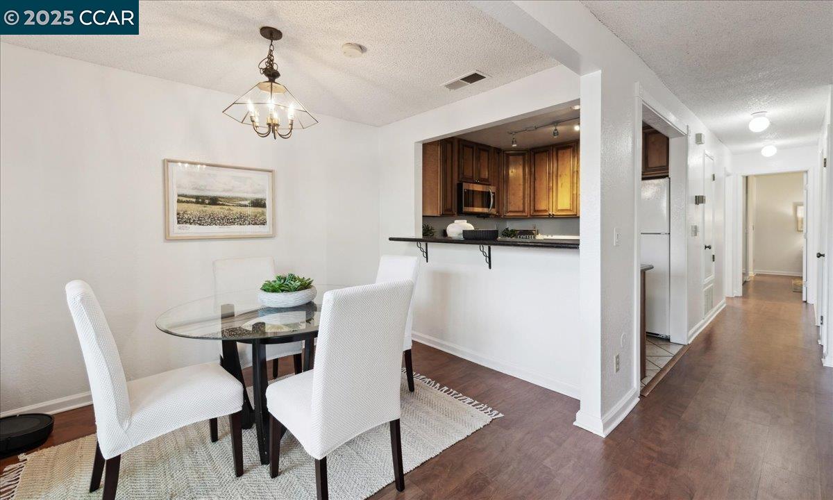 Photo #9: 41100102 Listing: Photo #9