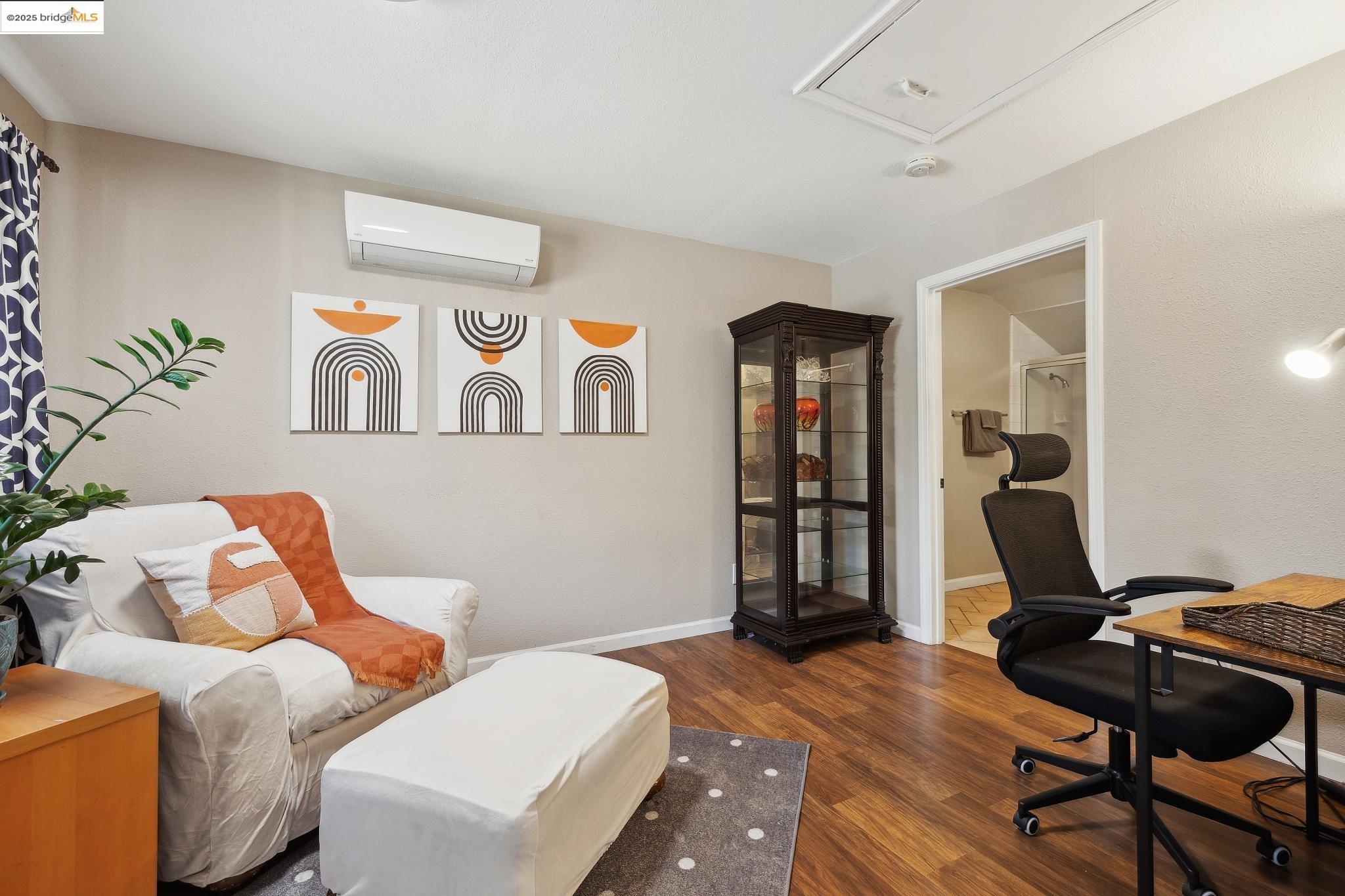 Detail Gallery Image 15 of 41 For 2670 Crescent Dr, Concord,  CA 94520 - 2 Beds | 2 Baths