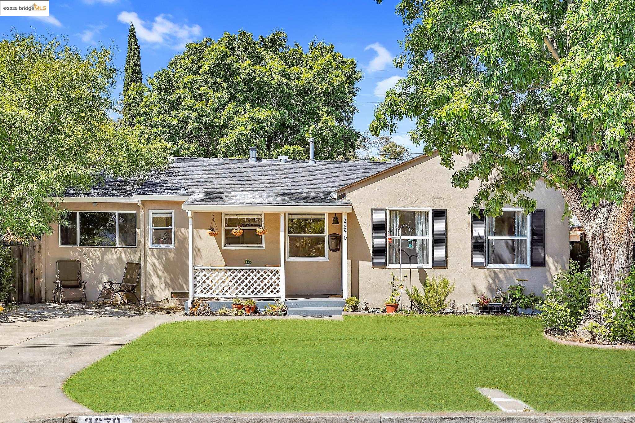 Detail Gallery Image 37 of 41 For 2670 Crescent Dr, Concord,  CA 94520 - 2 Beds | 2 Baths