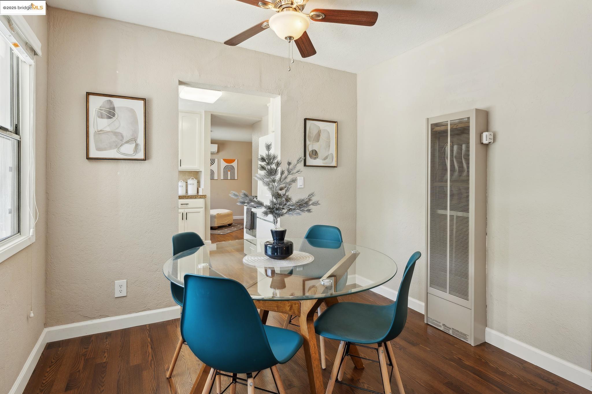 Detail Gallery Image 8 of 41 For 2670 Crescent Dr, Concord,  CA 94520 - 2 Beds | 2 Baths