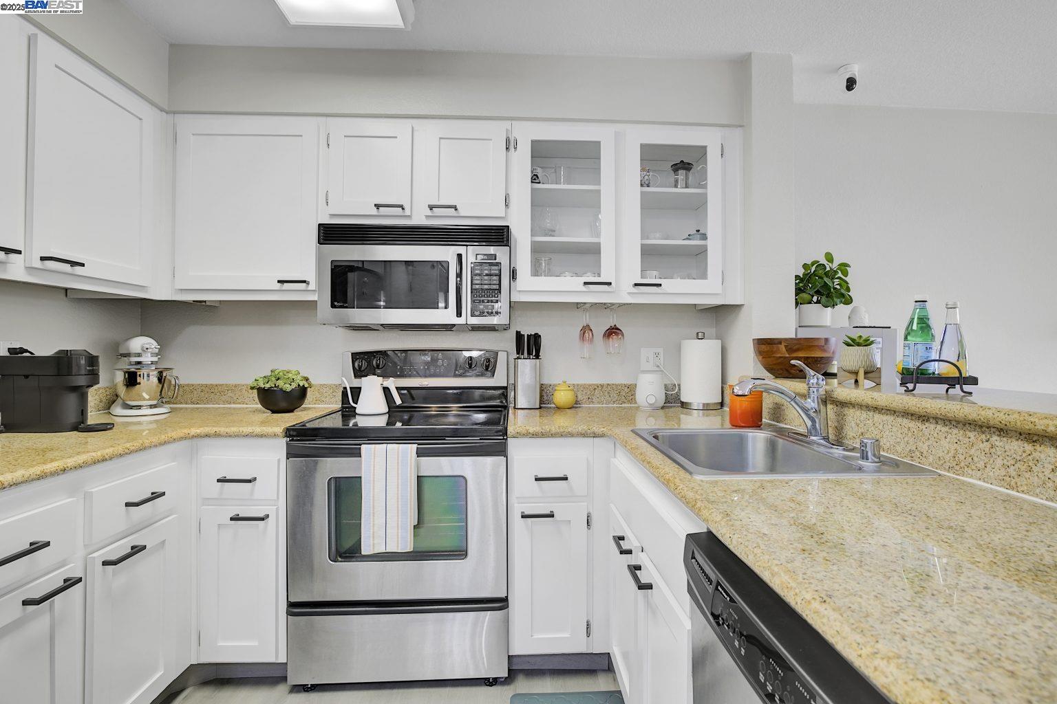 Photo #3: 41100108 Listing 