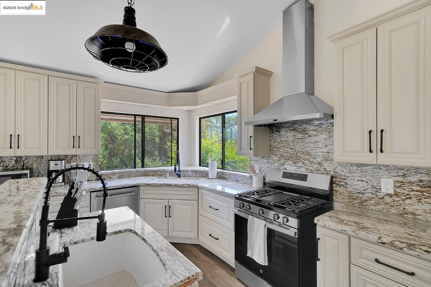 Detail Gallery Image 33 of 60 For 7190 Pool Station Rd 1, Angels Camp,  CA 95222 - 3 Beds | 3/1 Baths