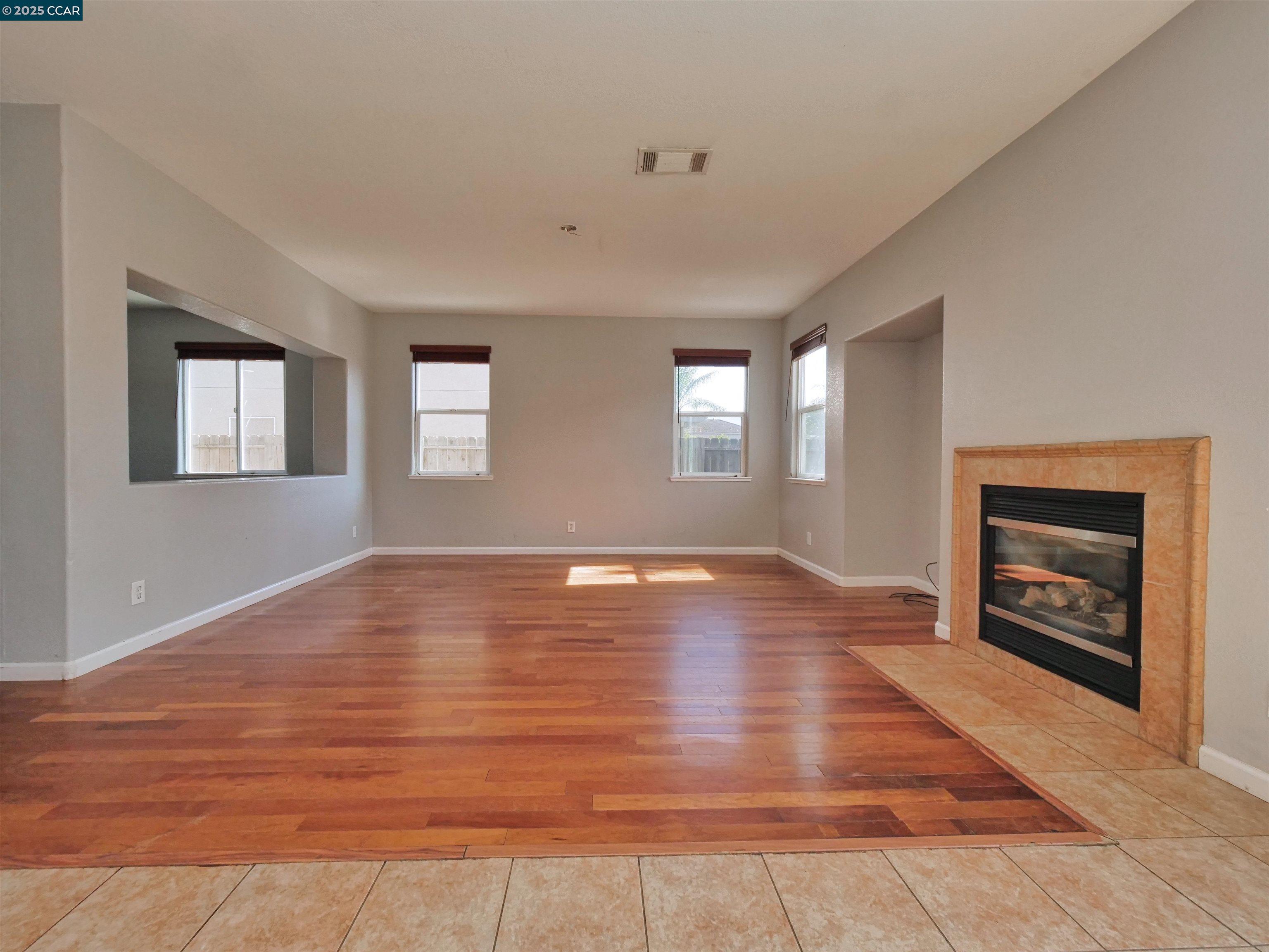 Detail Gallery Image 13 of 60 For 2035 Pasado Avenue, Manteca,  CA 95336-7070 - 4 Beds | 2/1 Baths