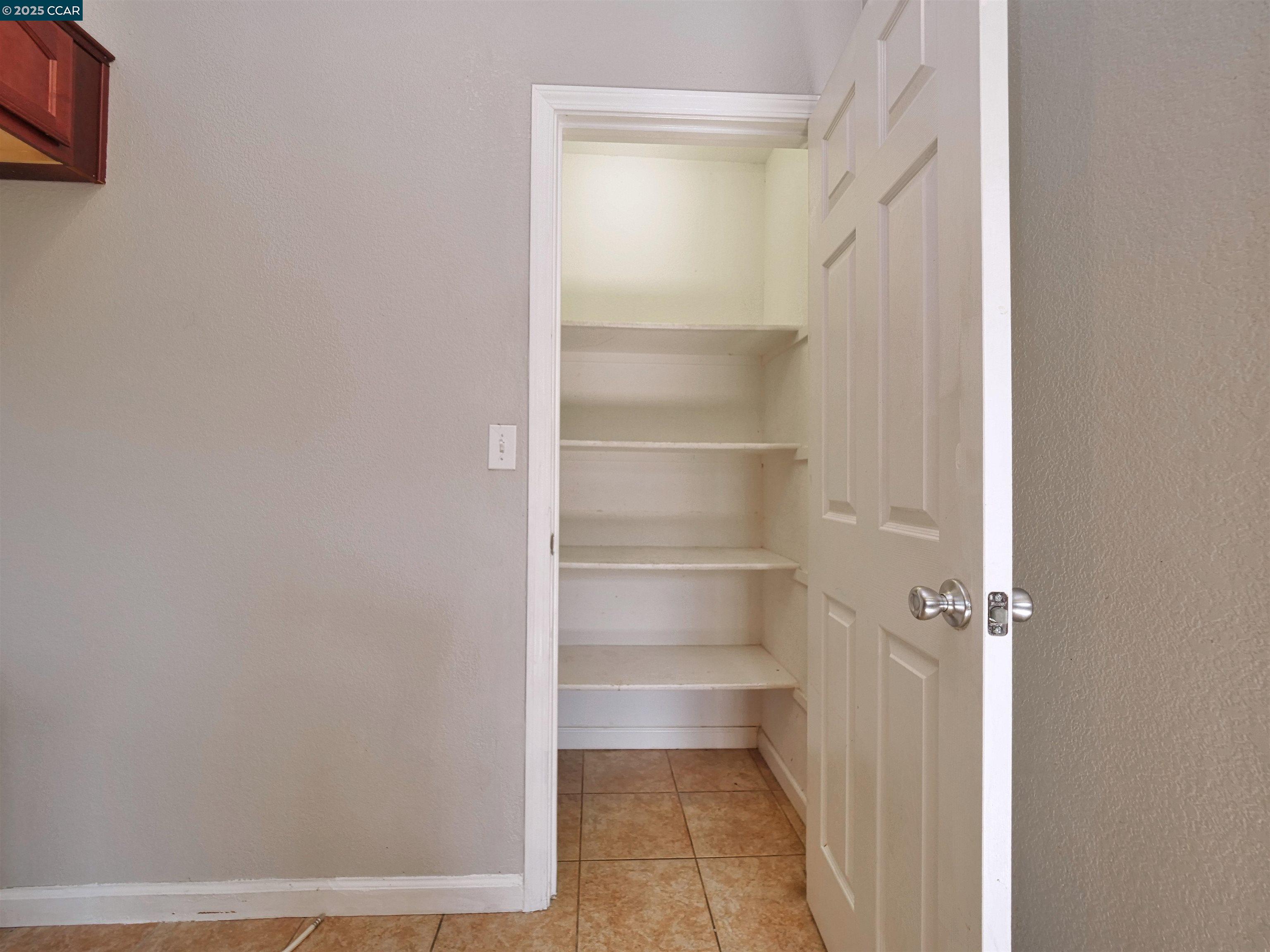 Detail Gallery Image 23 of 60 For 2035 Pasado Avenue, Manteca,  CA 95336-7070 - 4 Beds | 2/1 Baths