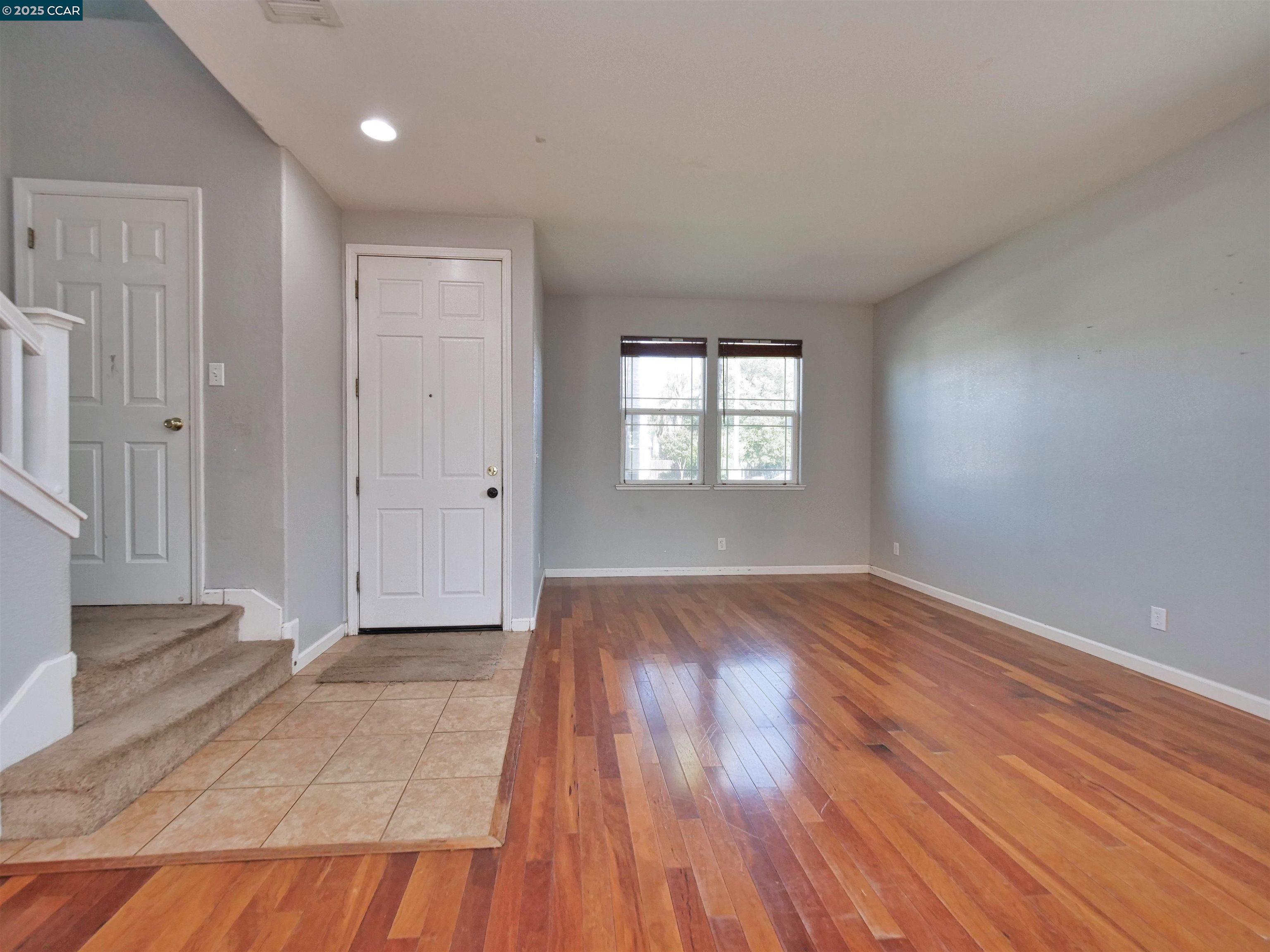 Detail Gallery Image 4 of 60 For 2035 Pasado Avenue, Manteca,  CA 95336-7070 - 4 Beds | 2/1 Baths