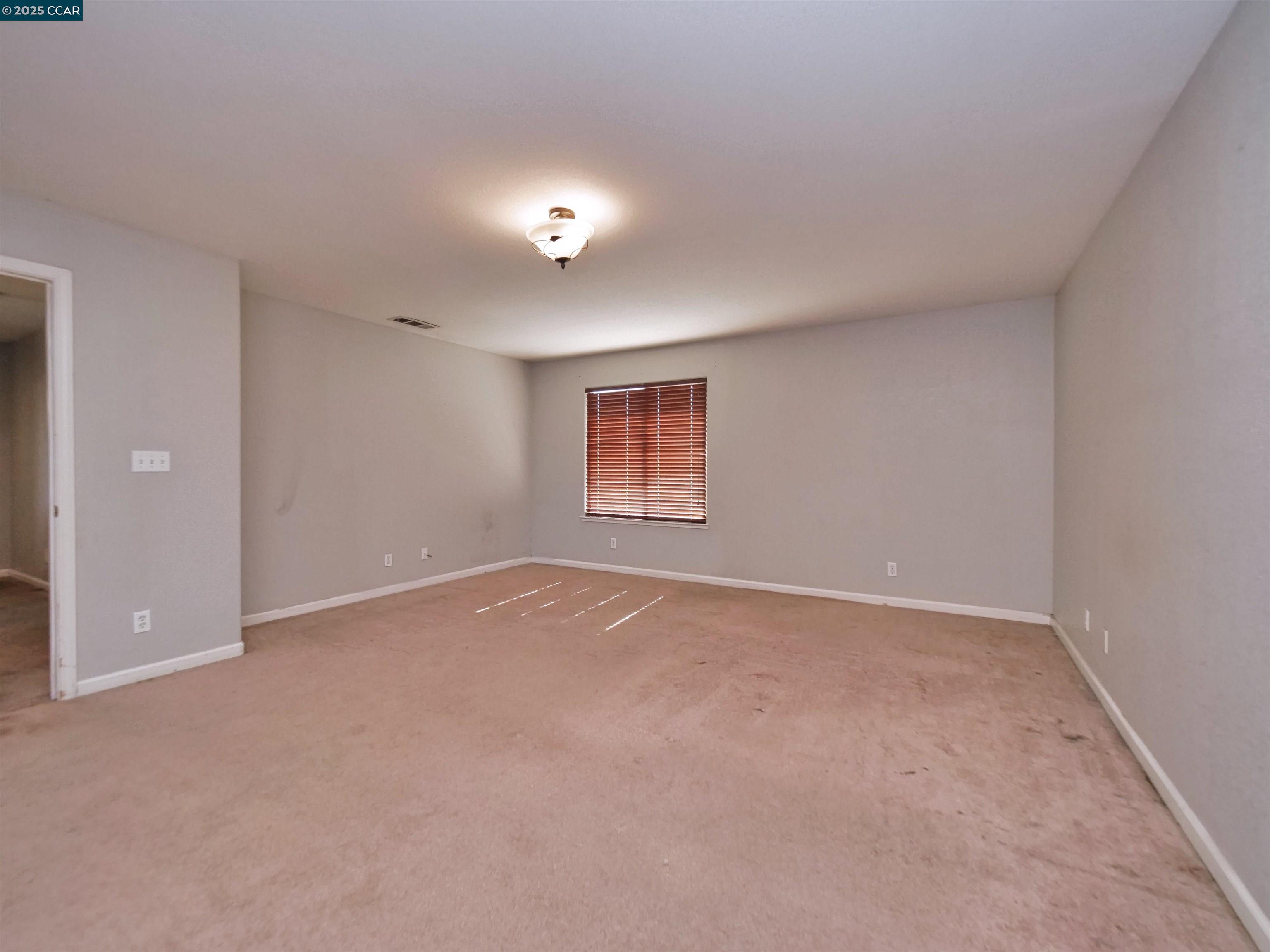 Detail Gallery Image 33 of 60 For 2035 Pasado Avenue, Manteca,  CA 95336-7070 - 4 Beds | 2/1 Baths