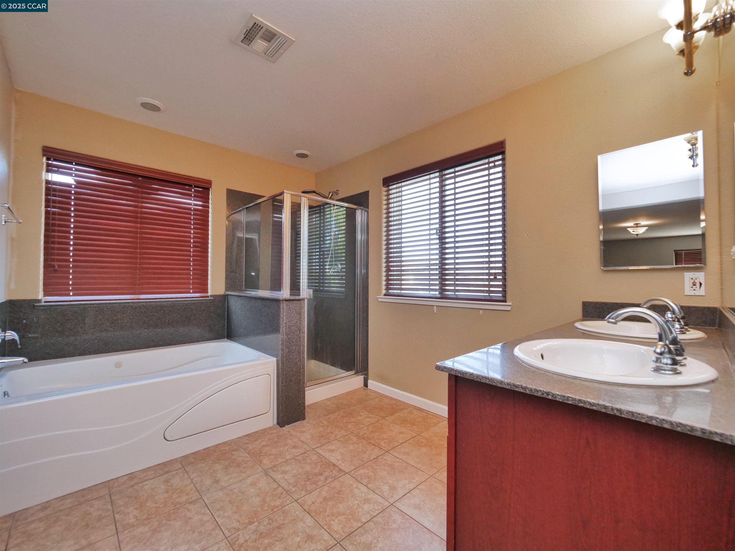 Detail Gallery Image 34 of 60 For 2035 Pasado Avenue, Manteca,  CA 95336-7070 - 4 Beds | 2/1 Baths