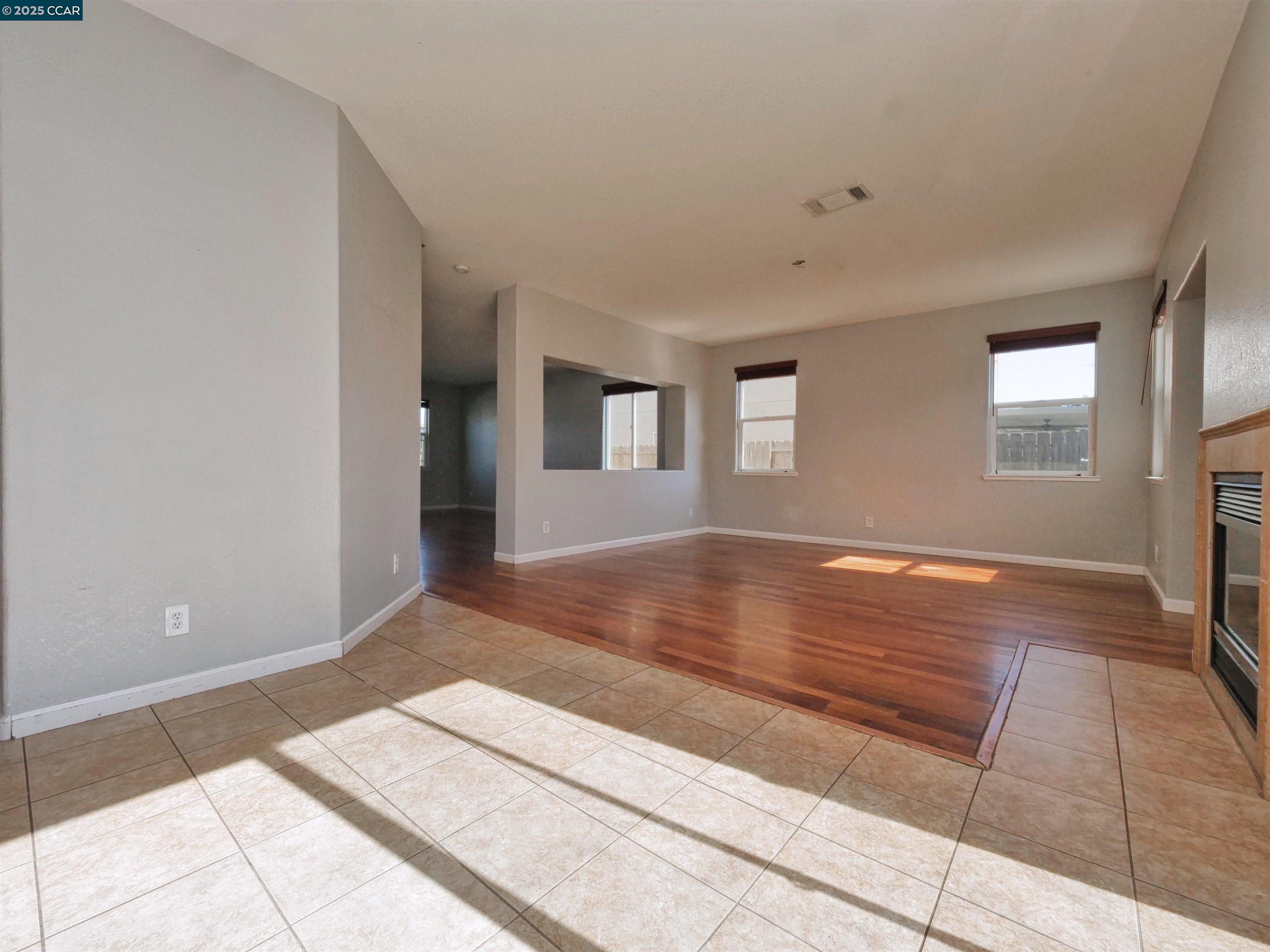Detail Gallery Image 9 of 60 For 2035 Pasado Avenue, Manteca,  CA 95336-7070 - 4 Beds | 2/1 Baths