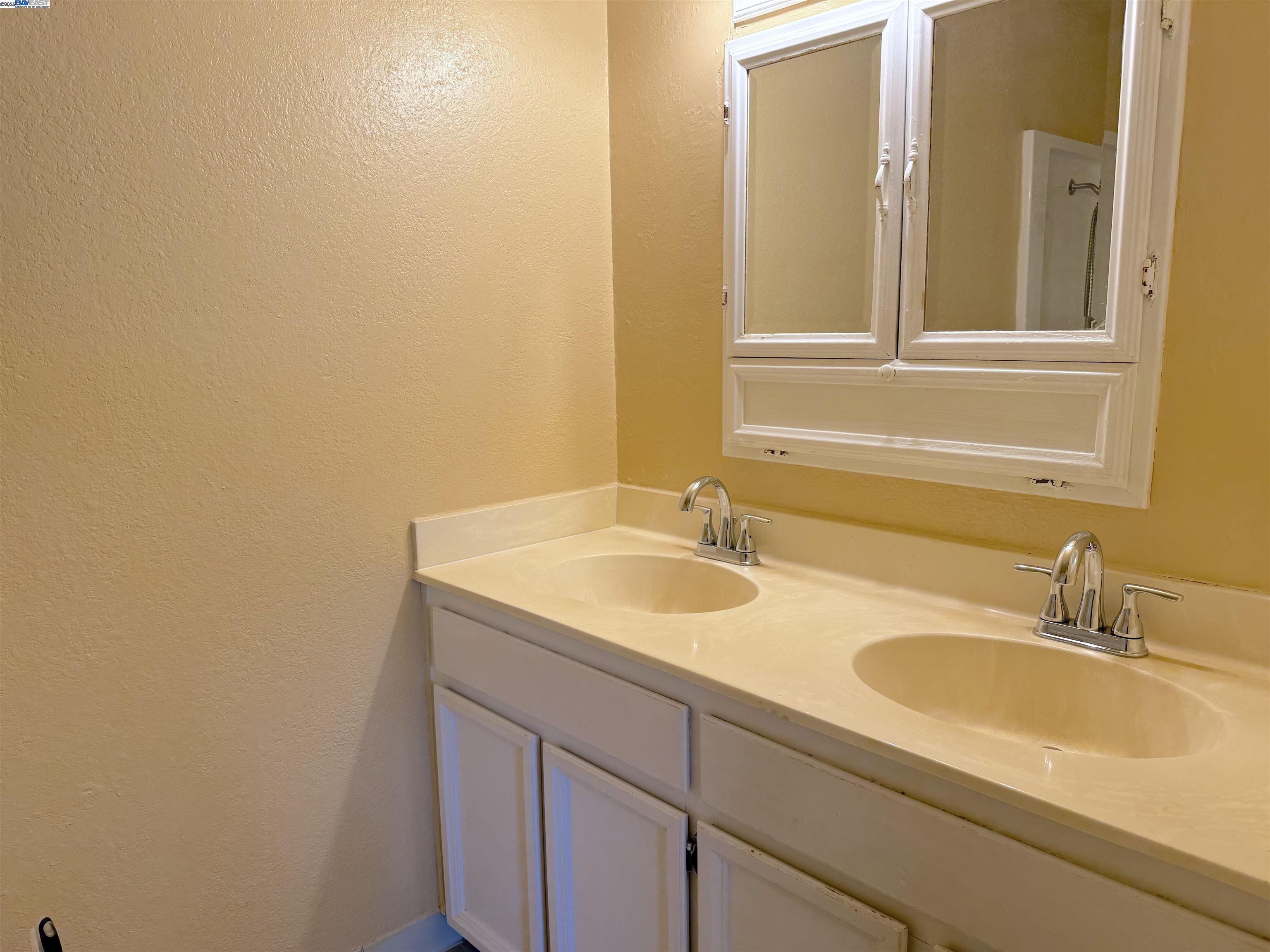 Detail Gallery Image 16 of 29 For 6100 Joaquin Murieta Ave #G,  Newark,  CA 94560 - 2 Beds | 1/1 Baths