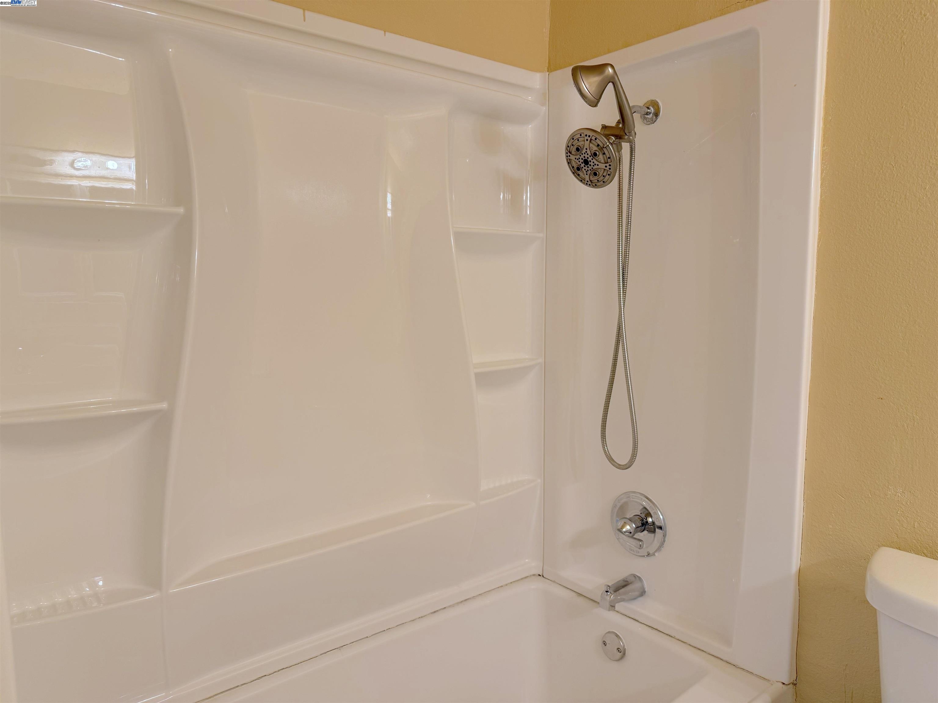 Detail Gallery Image 18 of 29 For 6100 Joaquin Murieta Ave #G,  Newark,  CA 94560 - 2 Beds | 1/1 Baths