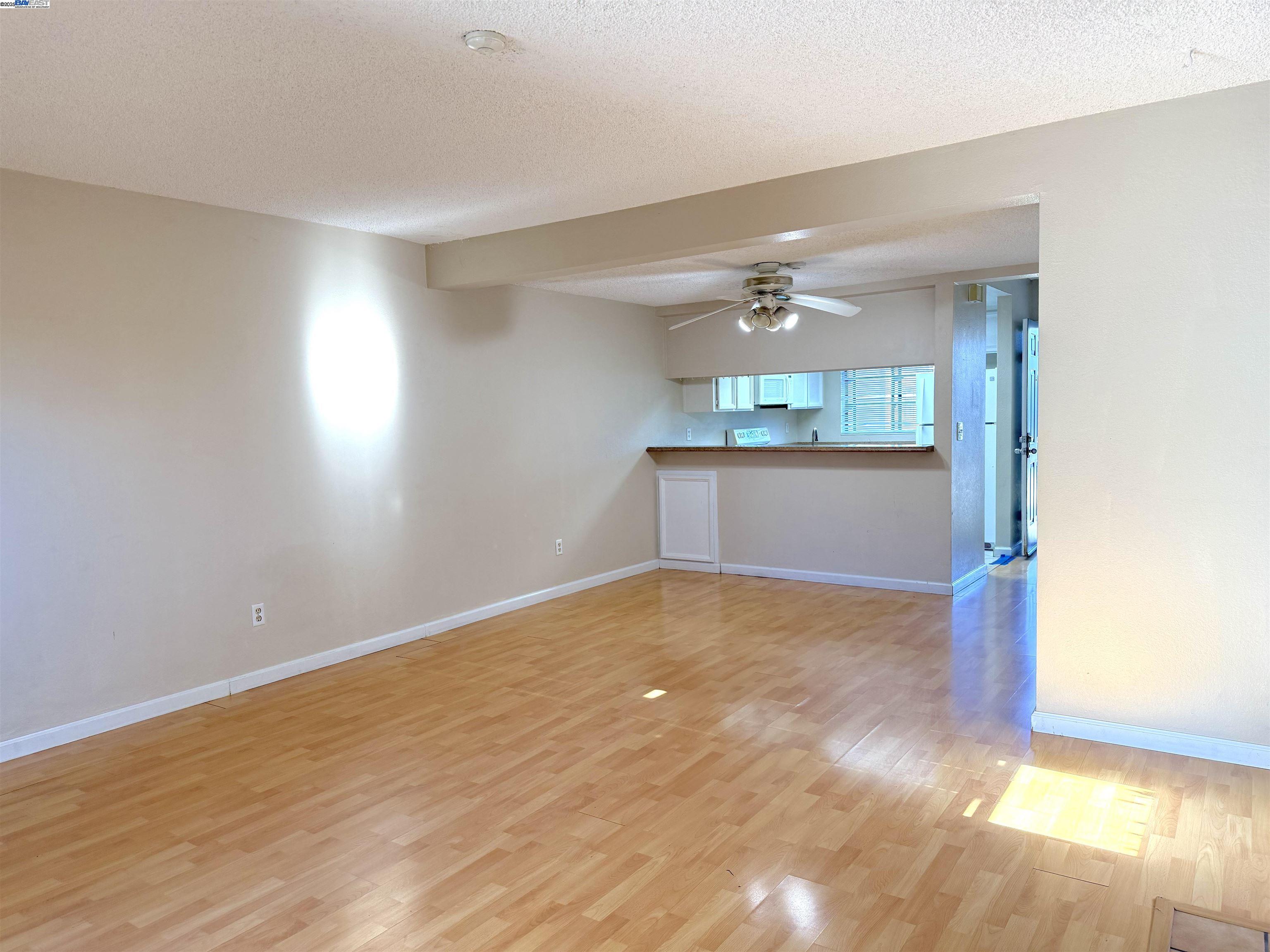 Detail Gallery Image 6 of 29 For 6100 Joaquin Murieta Ave #G,  Newark,  CA 94560 - 2 Beds | 1/1 Baths