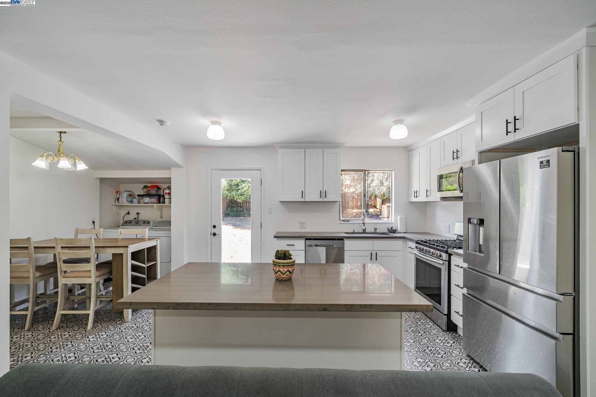 Detail Gallery Image 2 of 42 For 126 Kilkare Rd, Sunol,  CA 94586 - 4 Beds | 2 Baths