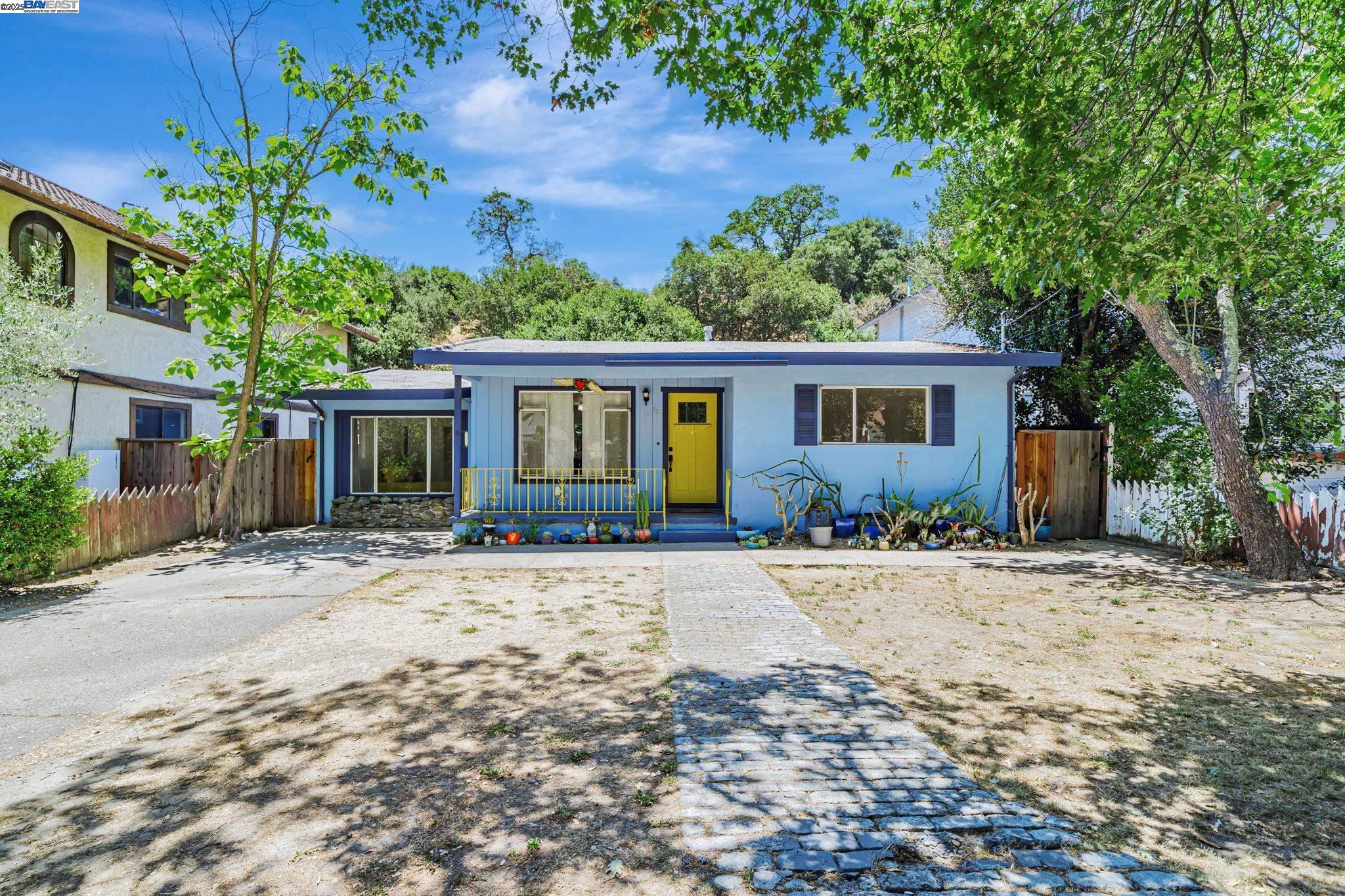 Detail Gallery Image 2 of 43 For 126 Kilkare Rd, Sunol,  CA 94586 - 4 Beds | 2 Baths