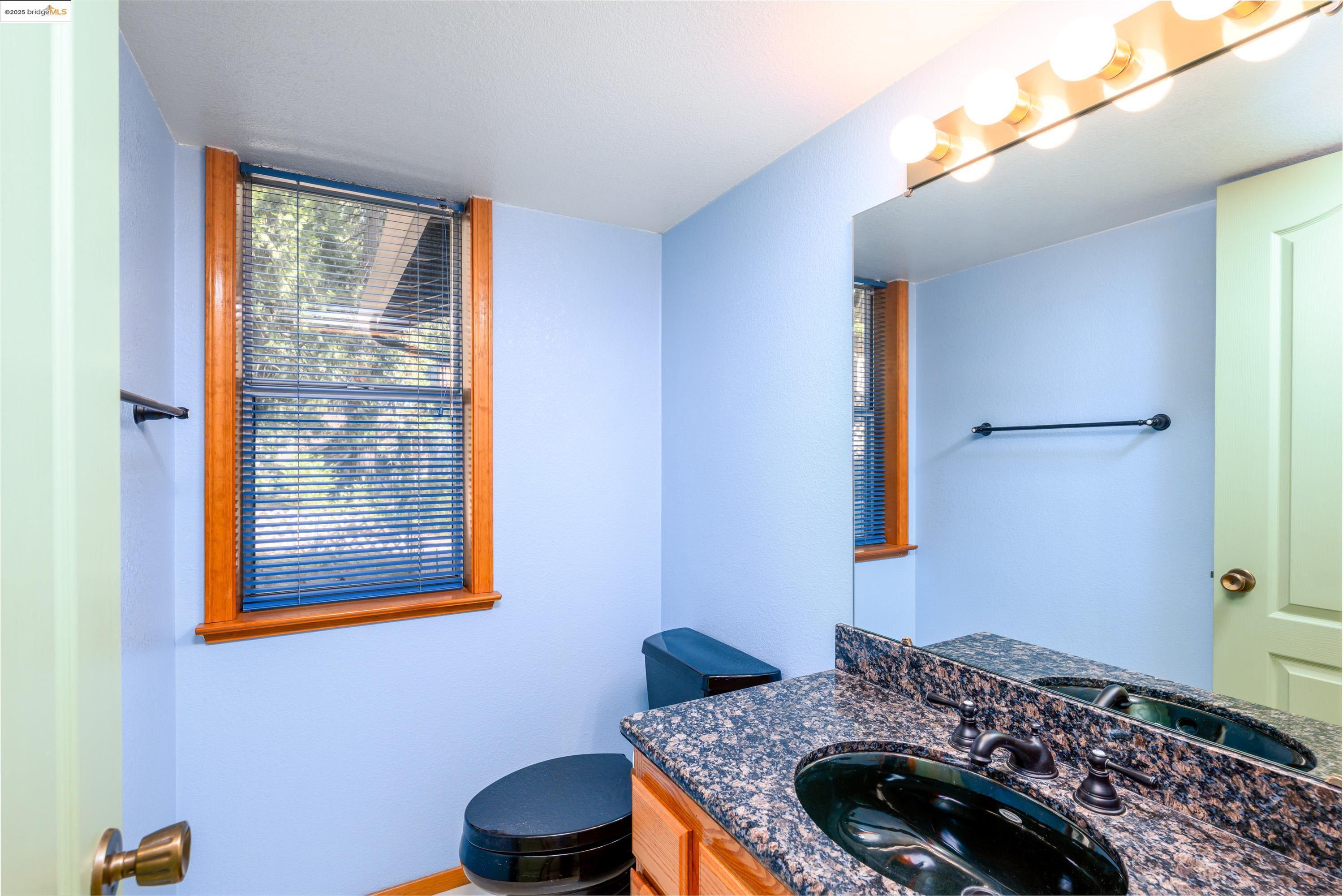 Detail Gallery Image 13 of 36 For 24051 Pine Lake Dr, Twain Harte,  CA 95383 - 3 Beds | 2/1 Baths