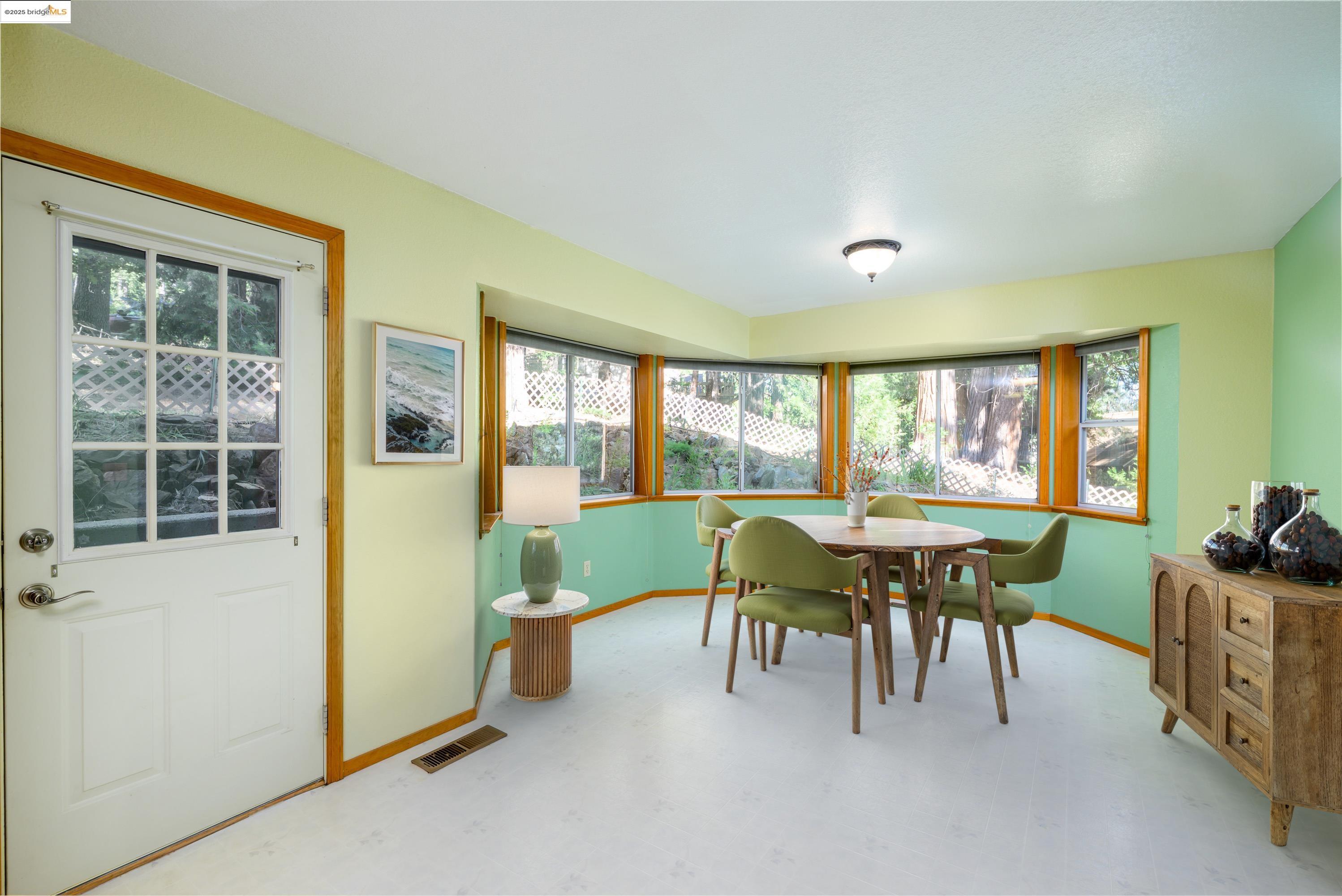 Detail Gallery Image 15 of 36 For 24051 Pine Lake Dr, Twain Harte,  CA 95383 - 3 Beds | 2/1 Baths