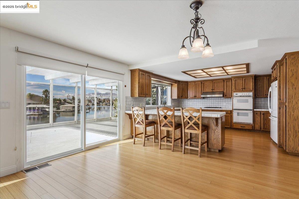 Detail Gallery Image 7 of 32 For 5752 Drakes Dr, Discovery Bay,  CA 94505 - 4 Beds | 3 Baths