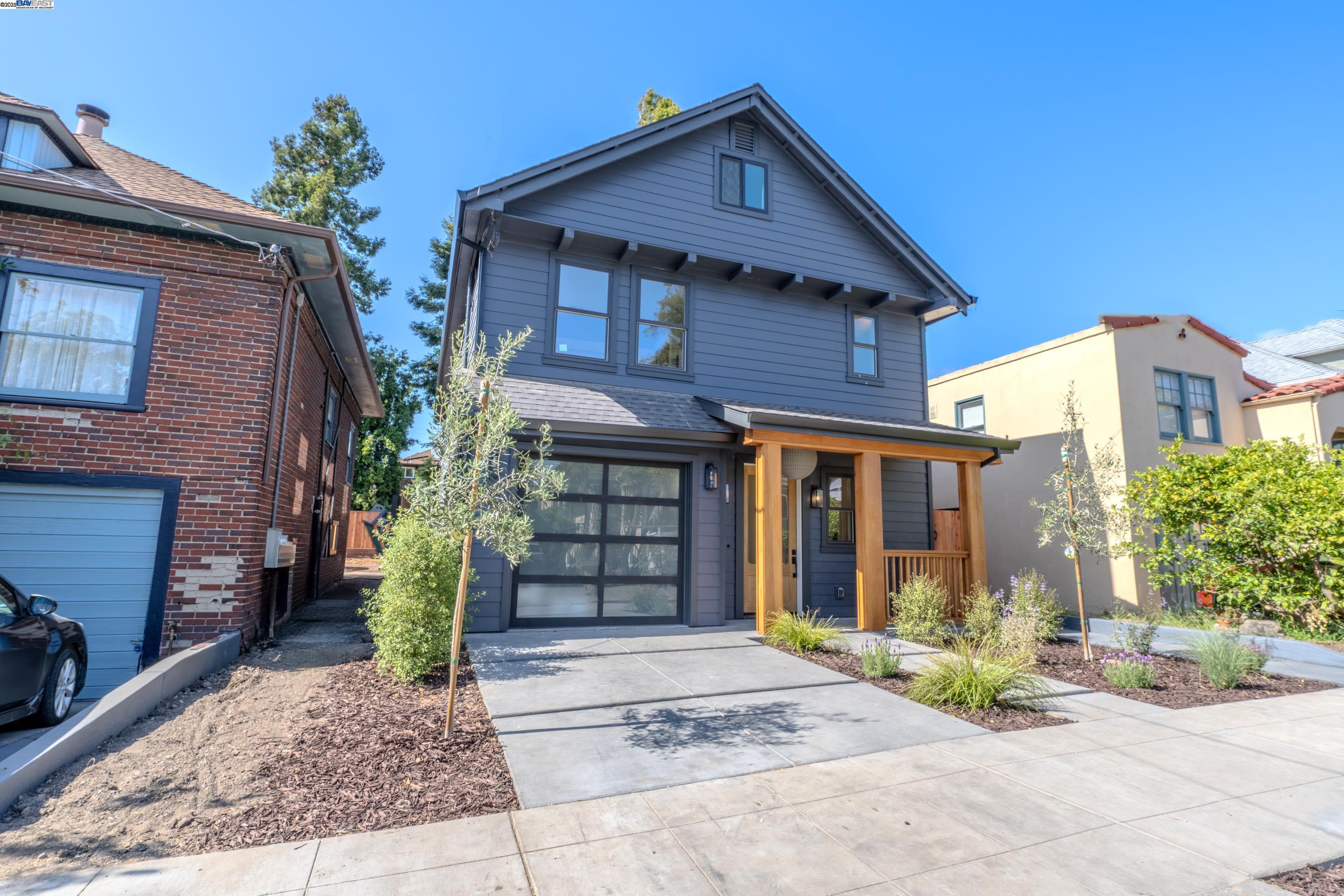 Detail Gallery Image 1 of 1 For 2133 Essex St, Berkeley,  CA 94705 - 4 Beds | 3/1 Baths