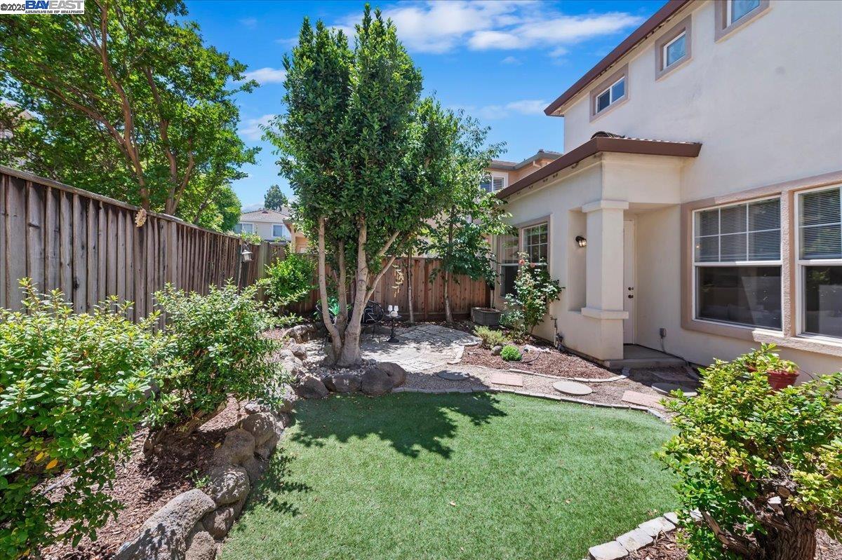 Detail Gallery Image 36 of 42 For 5129 Rappolla Ct, Pleasanton,  CA 94588 - 2 Beds | 2/1 Baths