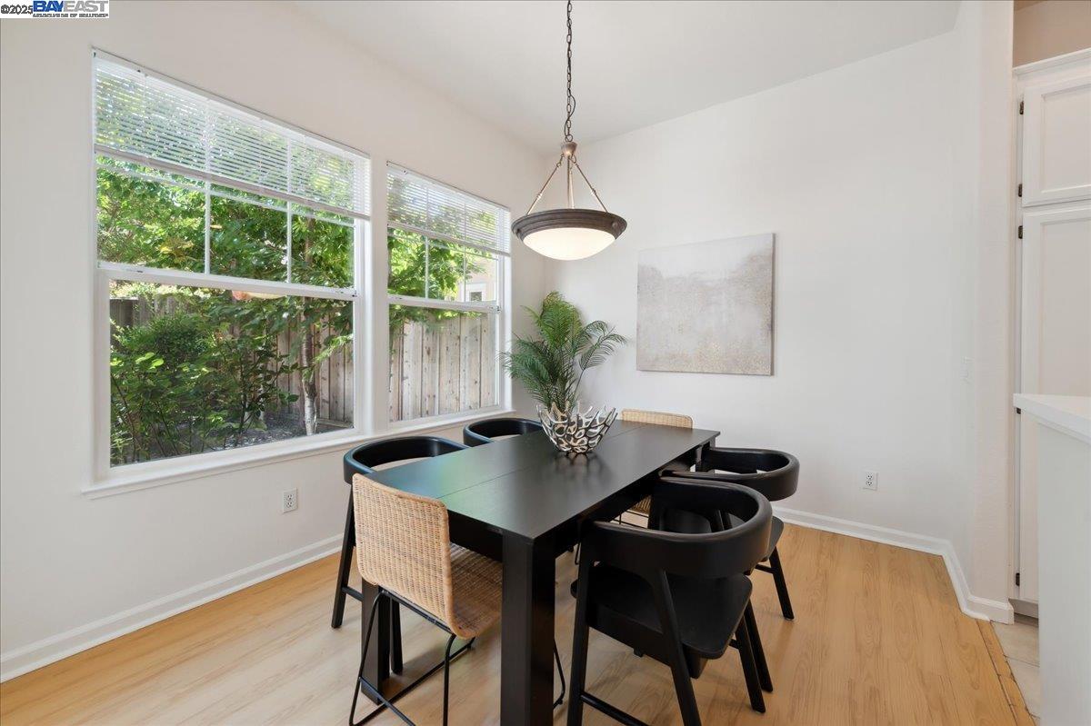 Detail Gallery Image 8 of 42 For 5129 Rappolla Ct, Pleasanton,  CA 94588 - 2 Beds | 2/1 Baths
