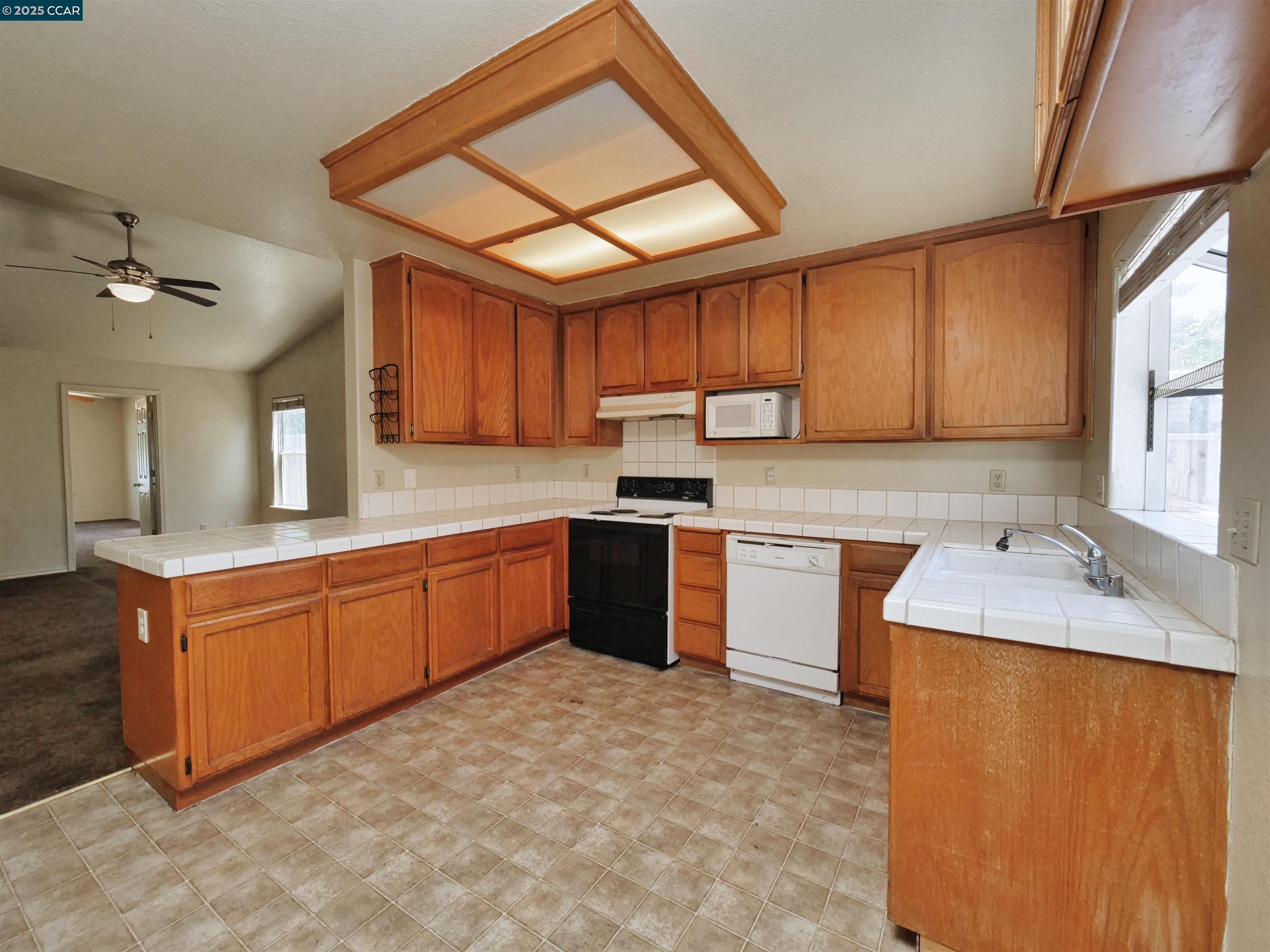 Detail Gallery Image 19 of 60 For 4212 Dunster Drive, Salida,  CA 95368-9728 - 4 Beds | 2 Baths