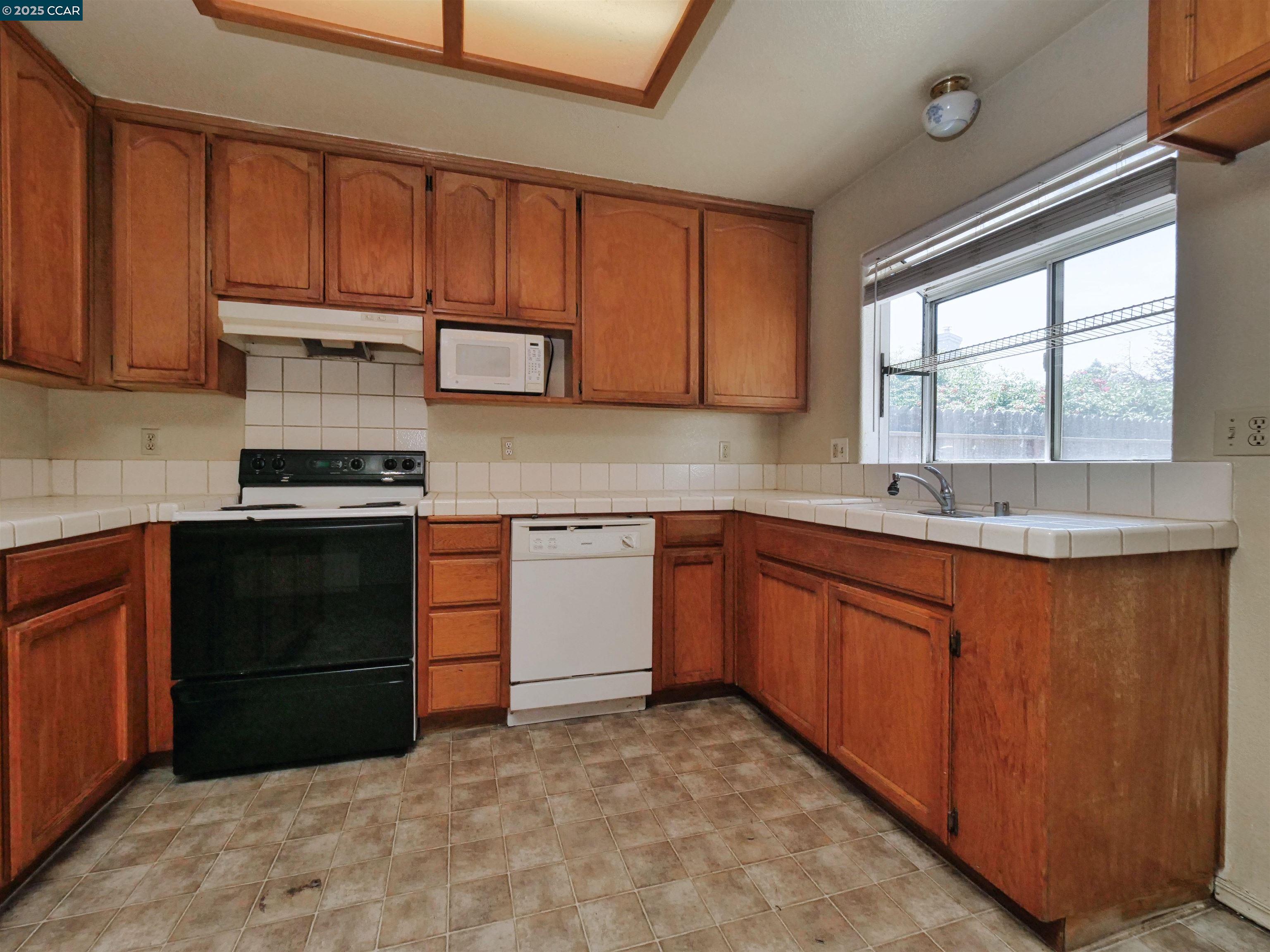 Detail Gallery Image 20 of 60 For 4212 Dunster Drive, Salida,  CA 95368-9728 - 4 Beds | 2 Baths